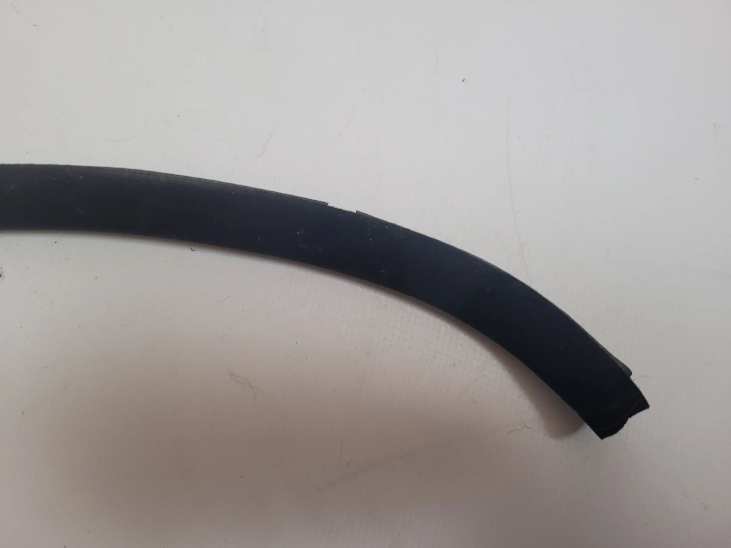 BMW 5er Touring E39 Dichtung Kofferaumfenster Links (Original)