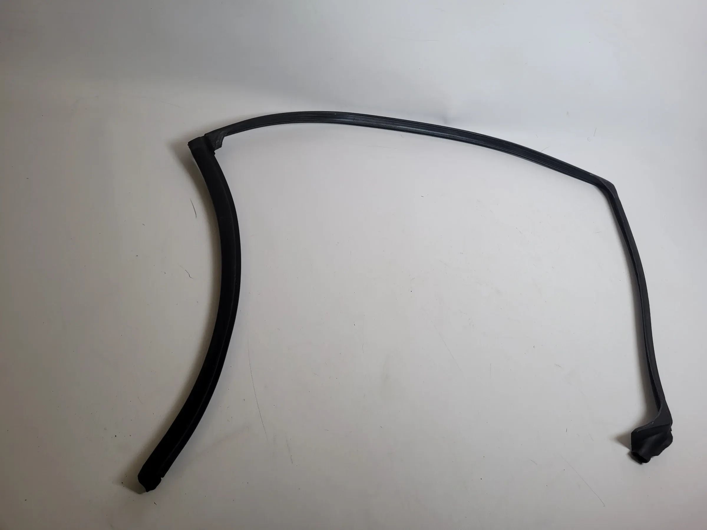 BMW 5er Touring E39 Türdichtung Führung Rechts Hinten Außen Oben (Original)