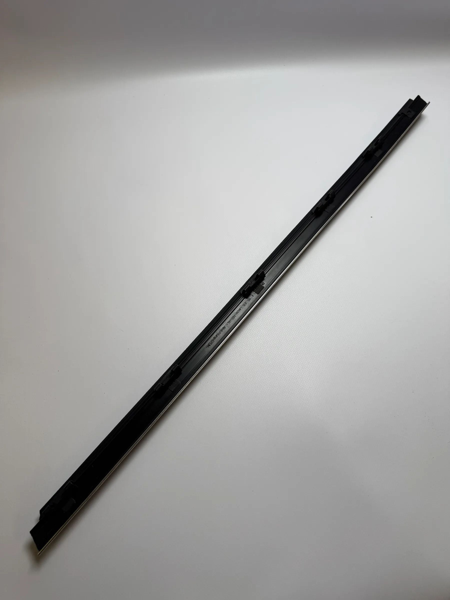 BMW E39 5 Series Touring Año 03 Moldura Cromada Puerta Delantera Derecha 8185816 #106639-C21