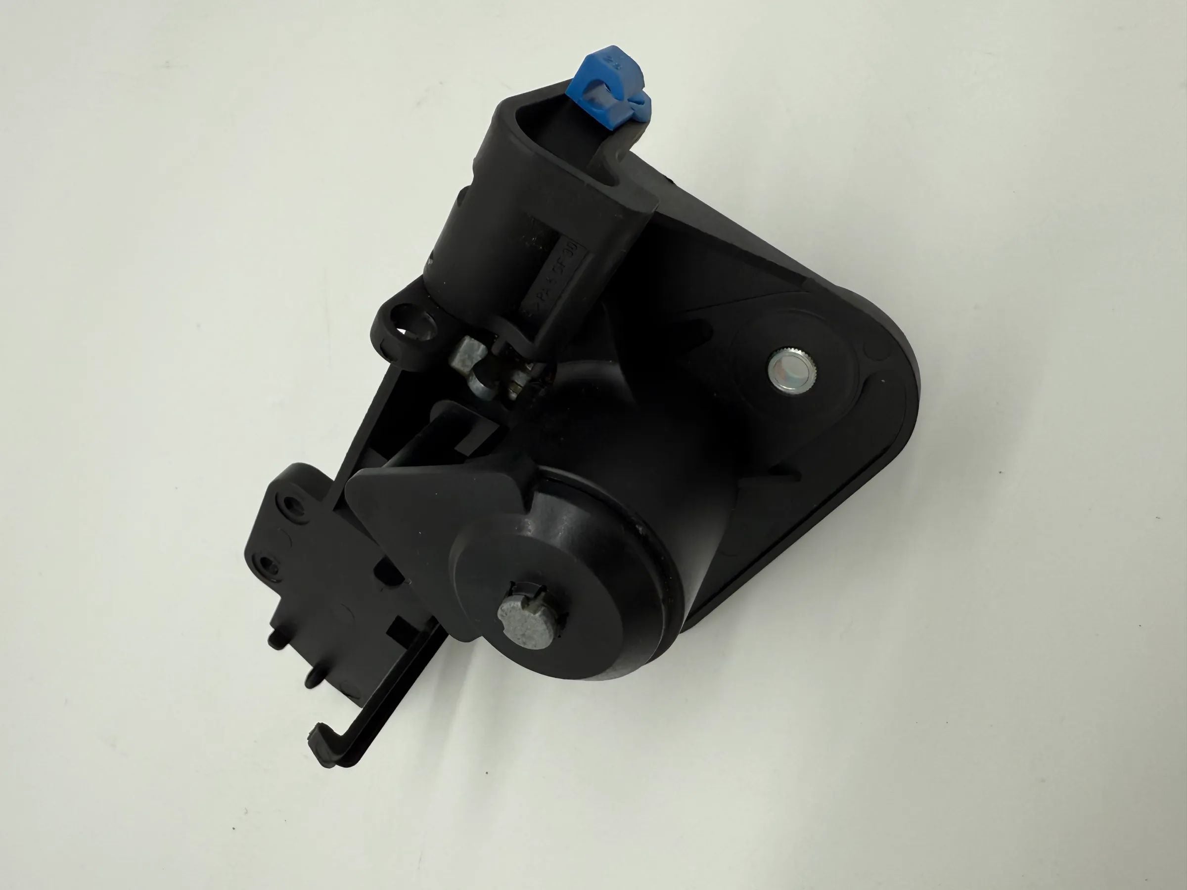 Serrure de hayon moteur de réglage 90534783 / 24460839 Opel Meriva A 03
