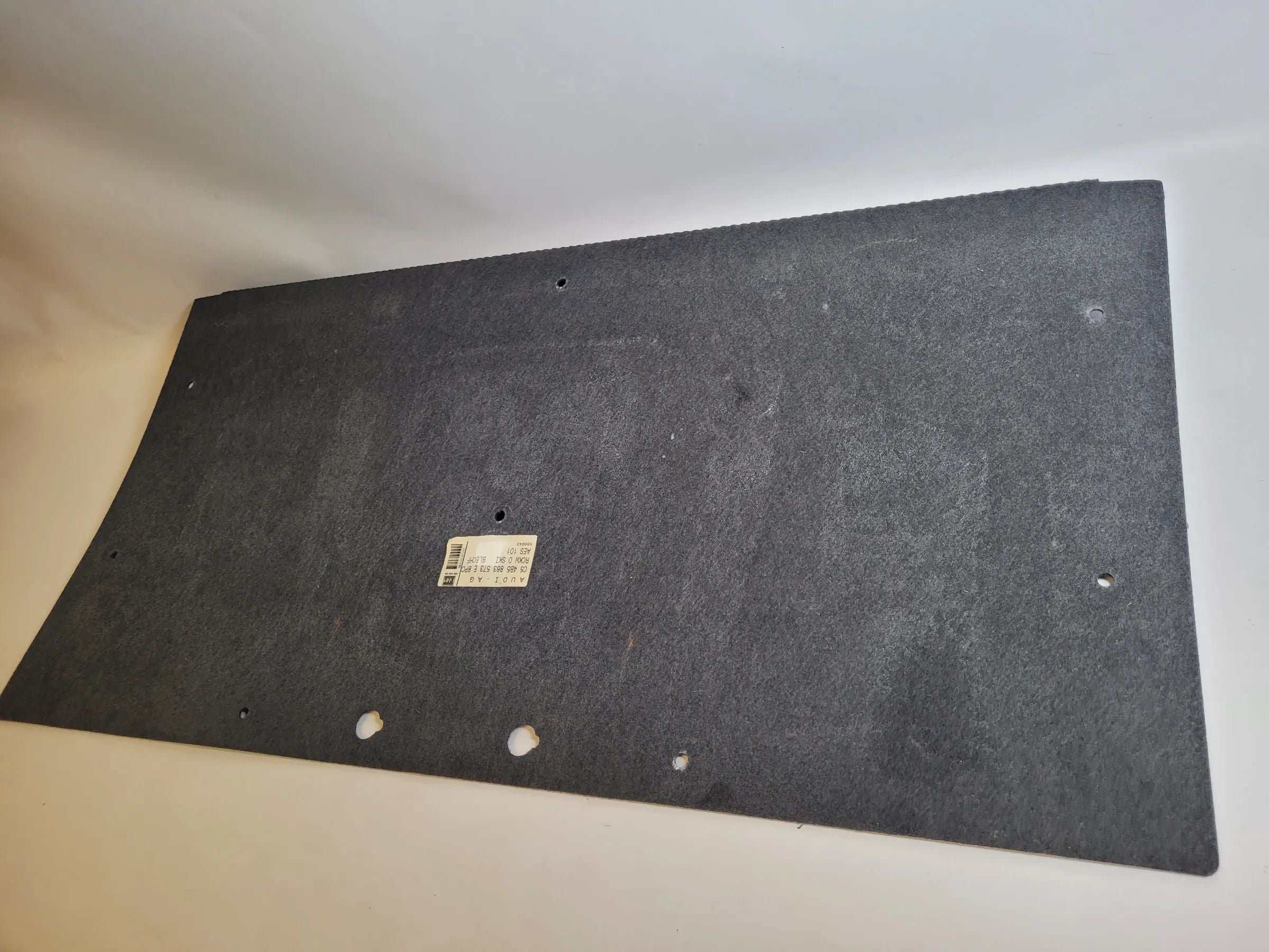 Original Audi A6 (4B2/4B4) Kofferraum Teppich Liner Hinten 4B5863573E