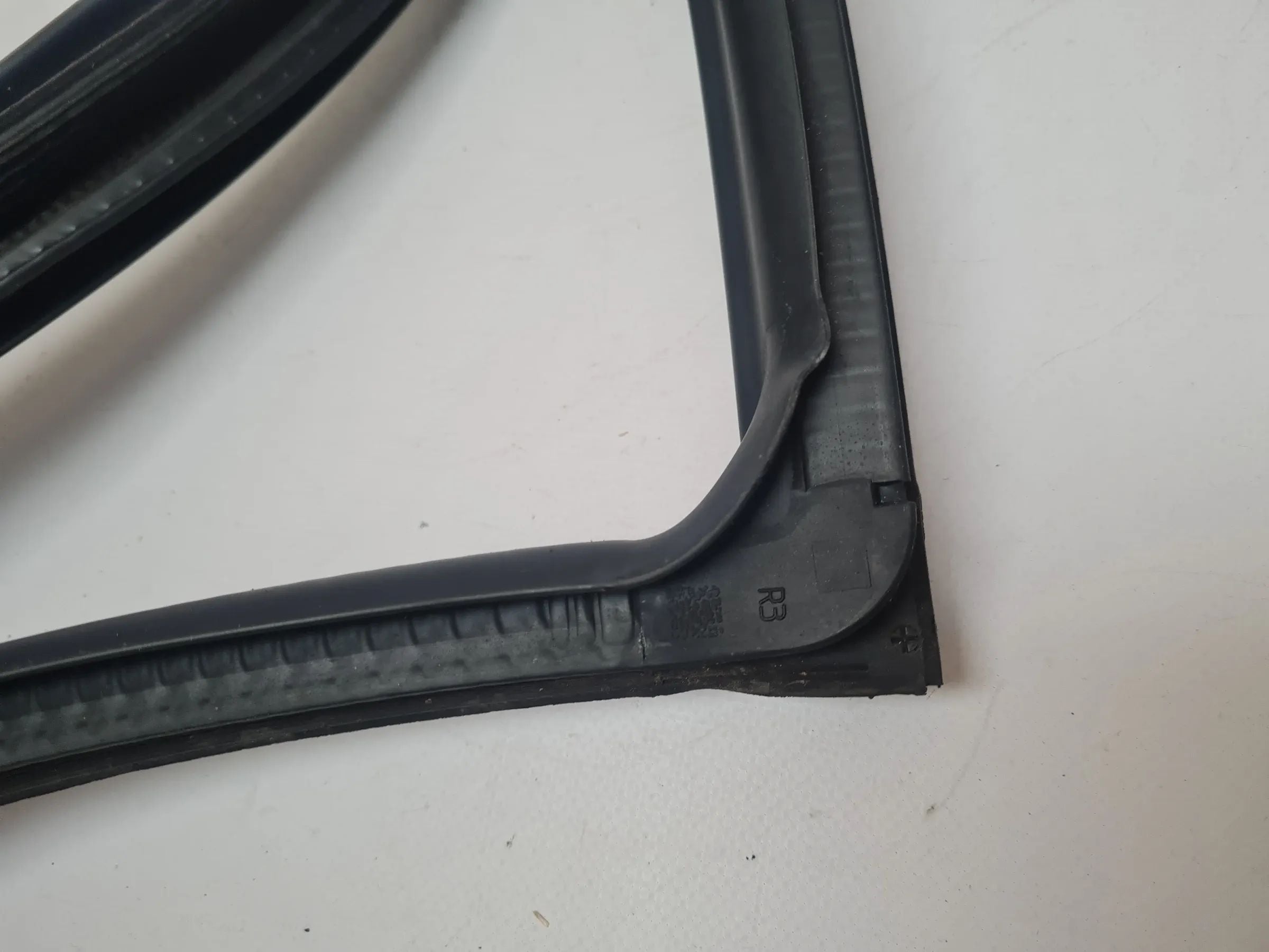 Original Mini One (R50/R53) Türdichtung Tür Dichtung Vorne Rechts