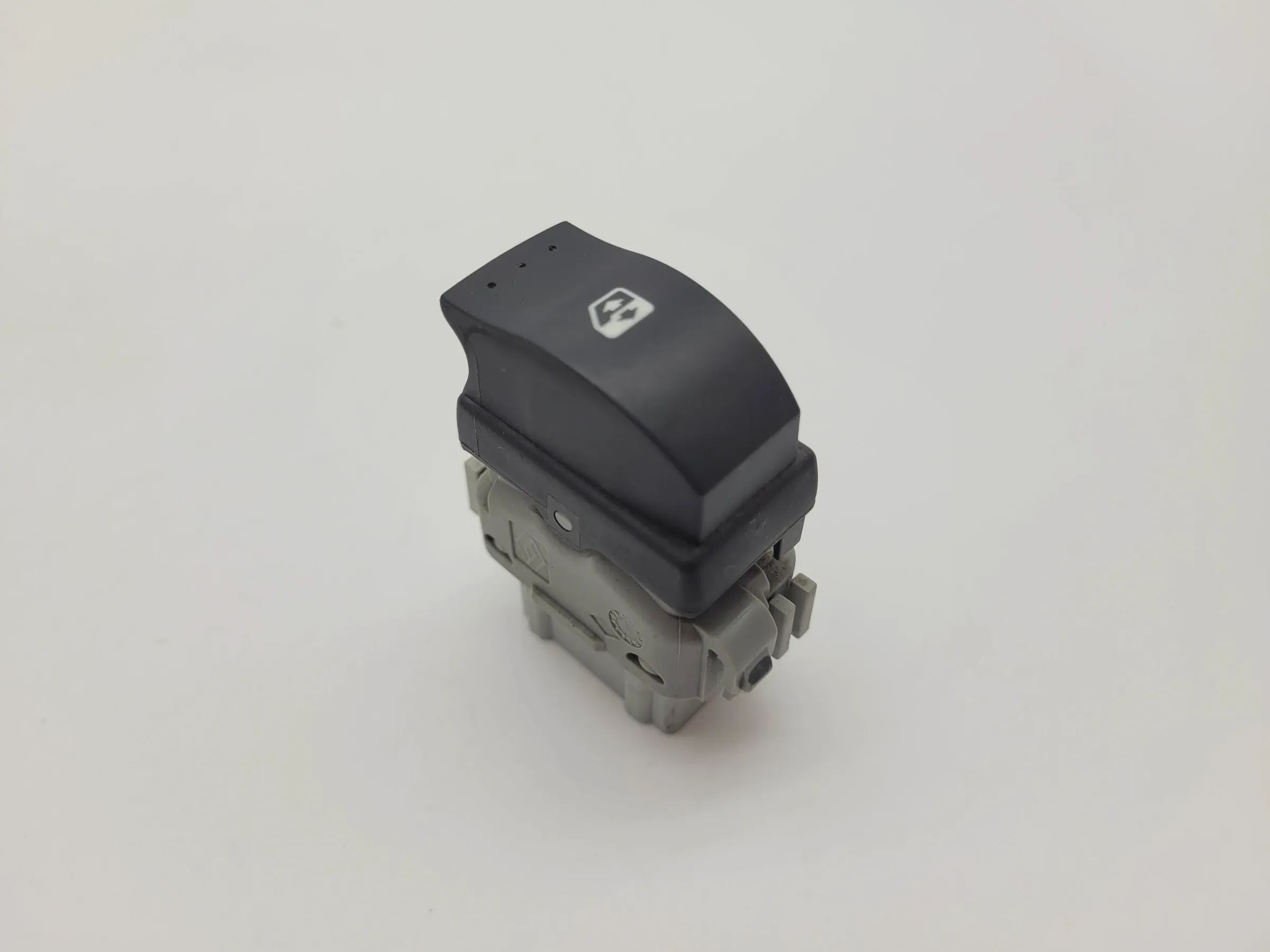 Original Renault Megane II 2 Fensterheber Schalter Taste 2808201/315027A