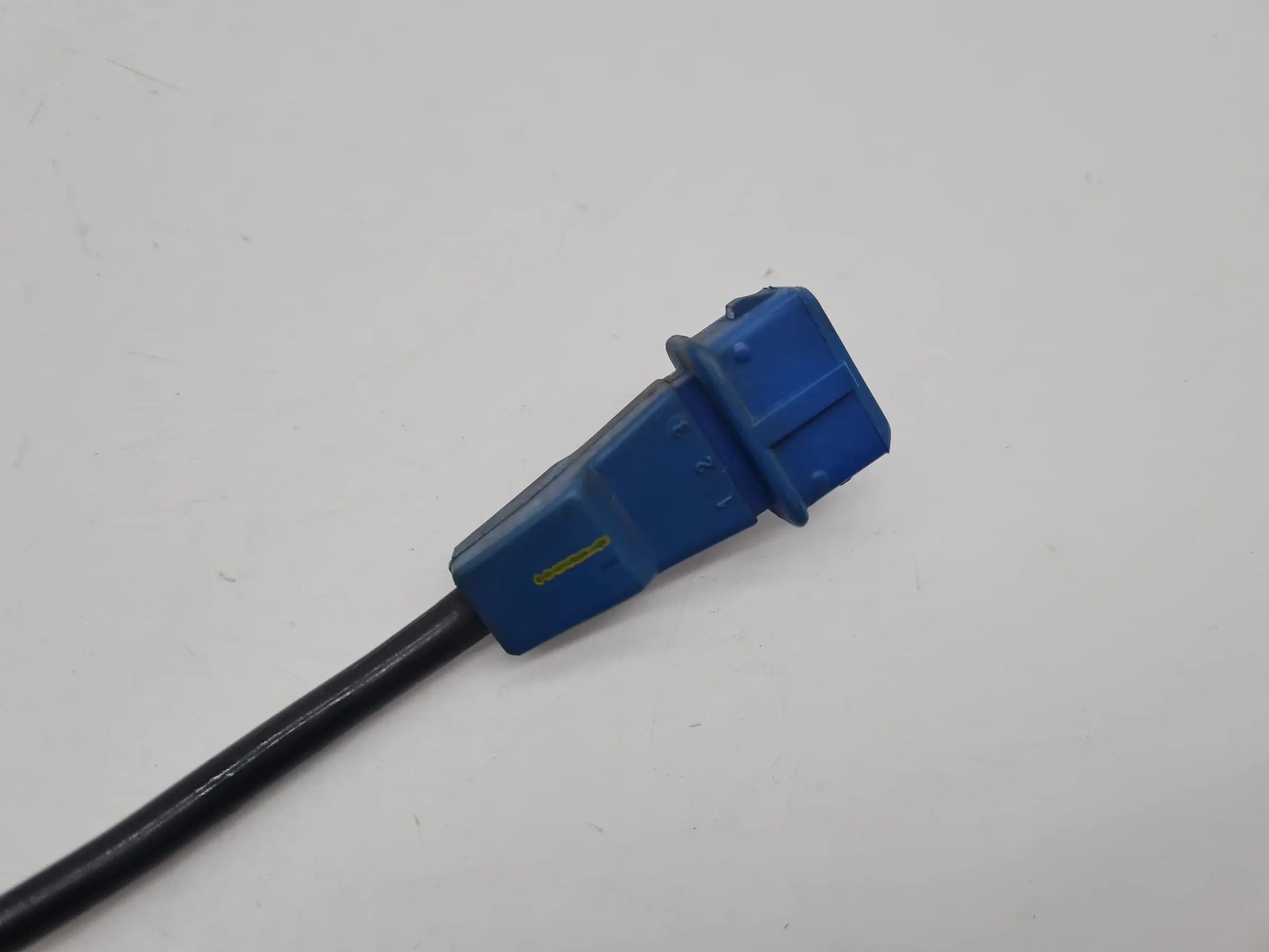 Original Audi A6 (4B2/4B4) Klopfsensor 054905377G