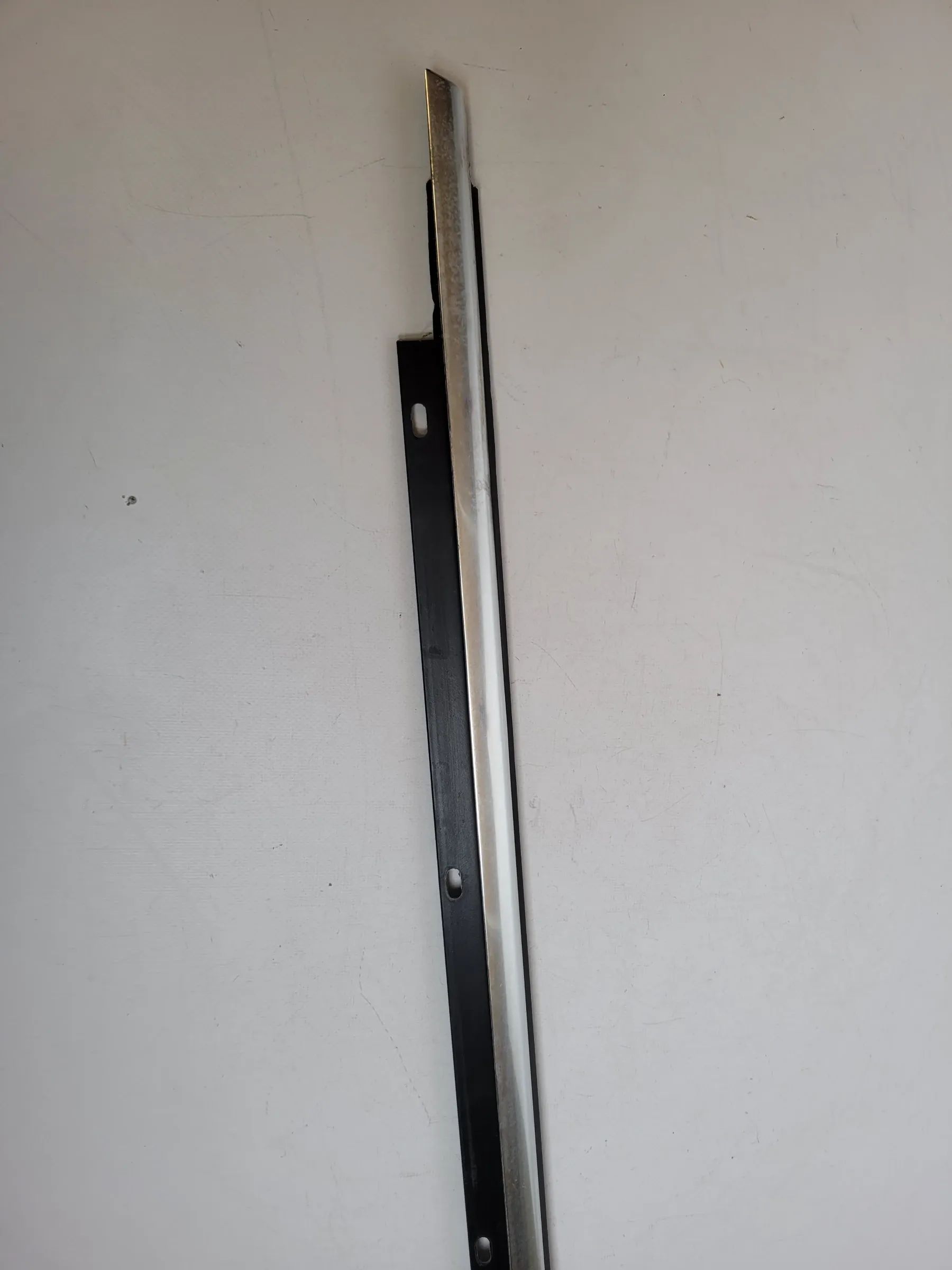 Original Audi A4 (8E/B6/B7) S-Line Dichtung Fensterleiste Links 8E0853283B
