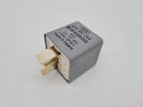 Original Audi A6 (4B2/4B4) Kraftstoffpumpenrelais Relais 4D0951253