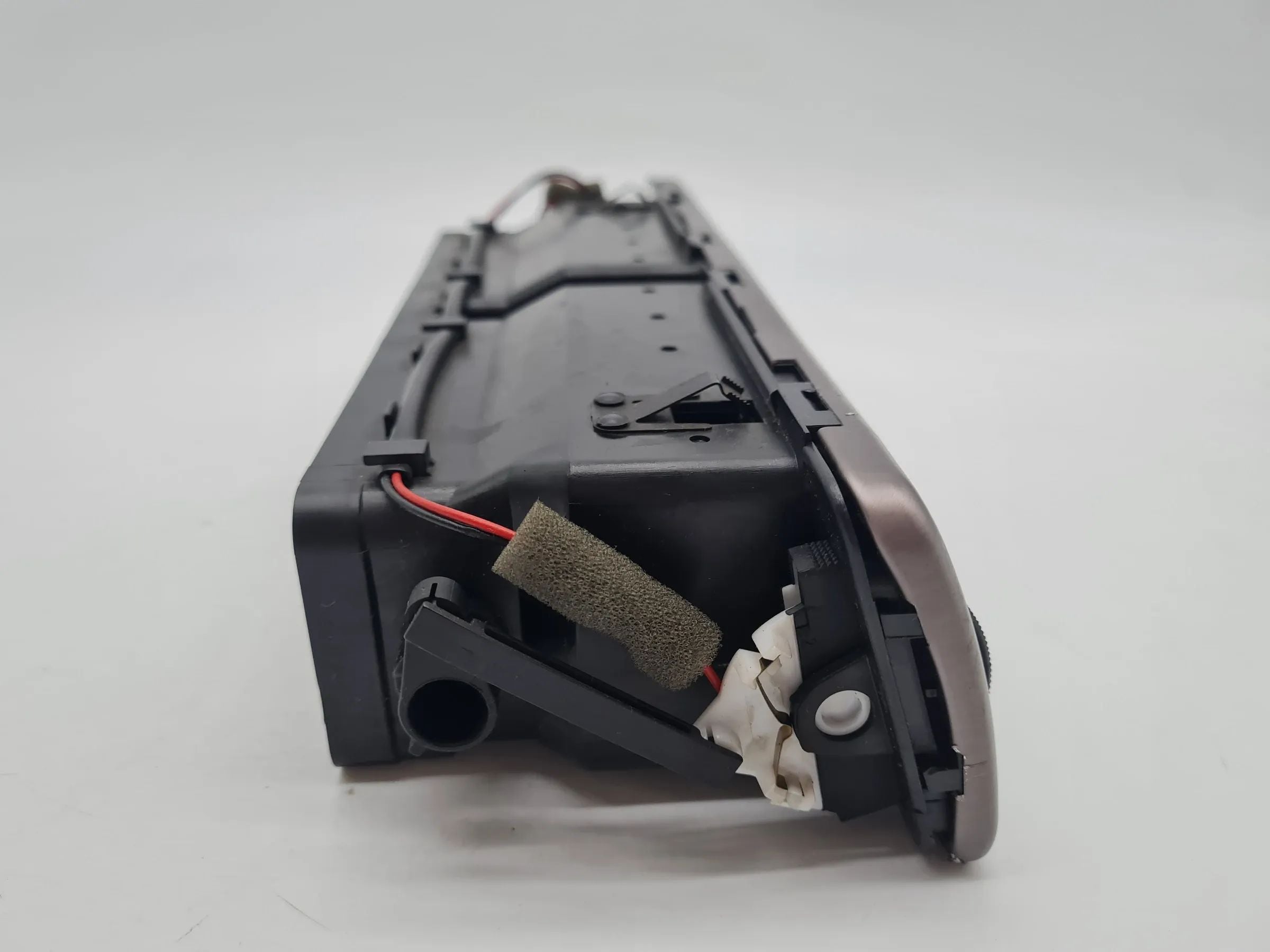 Original Audi A6 (4B2/4B4) Luftausströmer Luftdüse Mitte Vorne 4B1820951