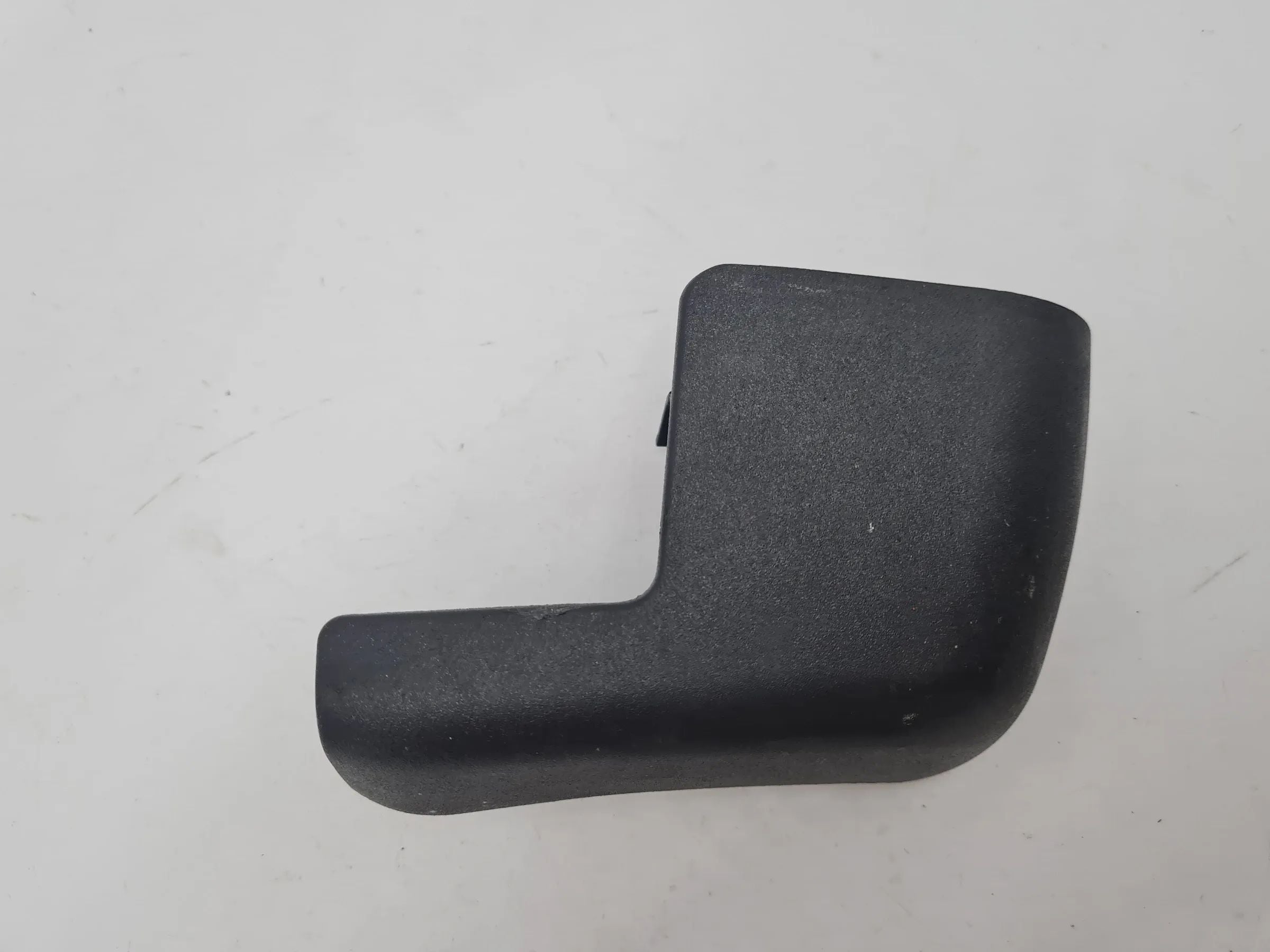 Original Audi A6 (4B2/4B4) Abdeckung Blende Sitz Vorne 4B0881348