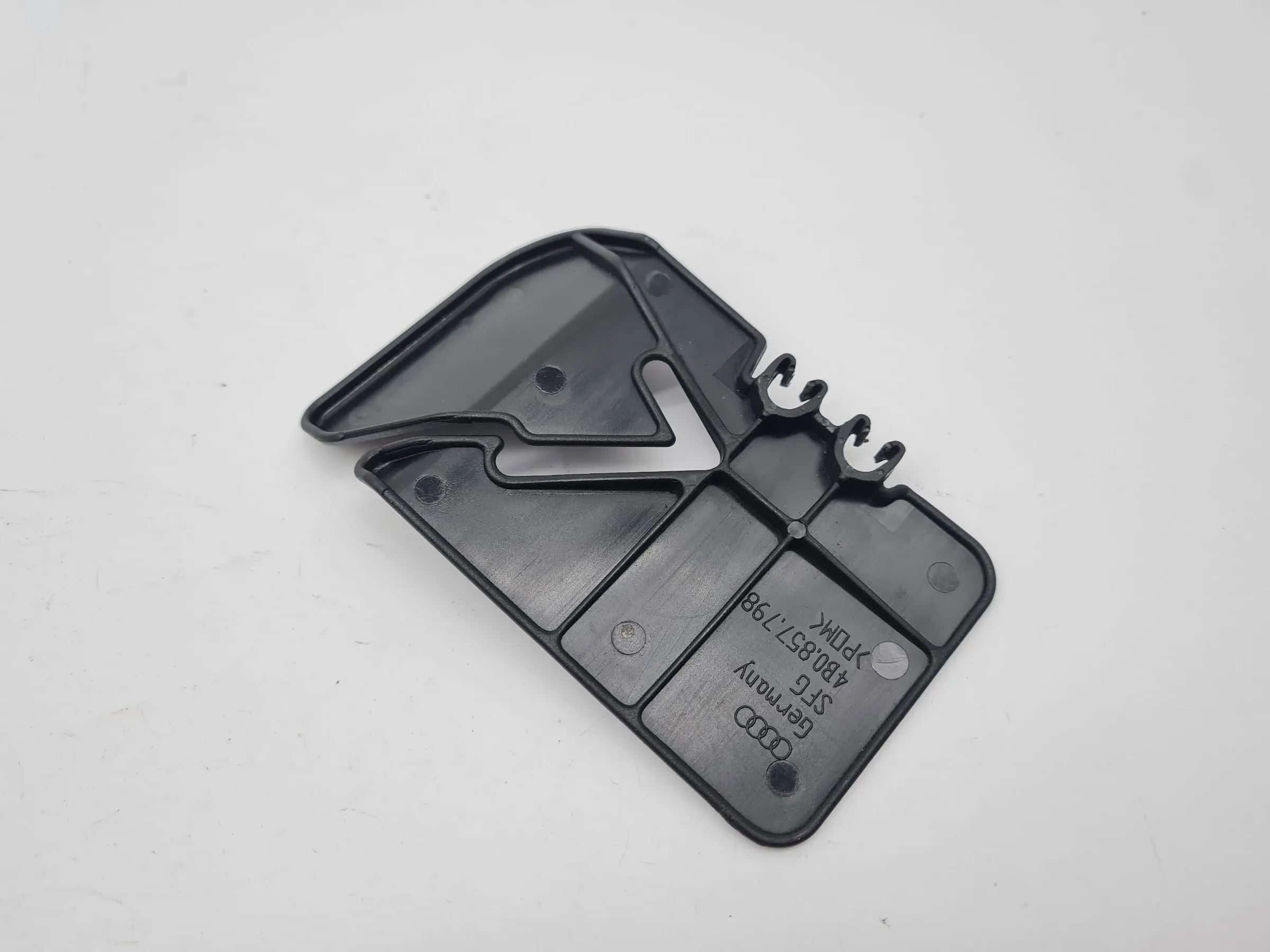 Original Audi A6 (4B2/4B4) Abdeckun Gurtschnalle Gurt Hinten Rechts 4B0857798