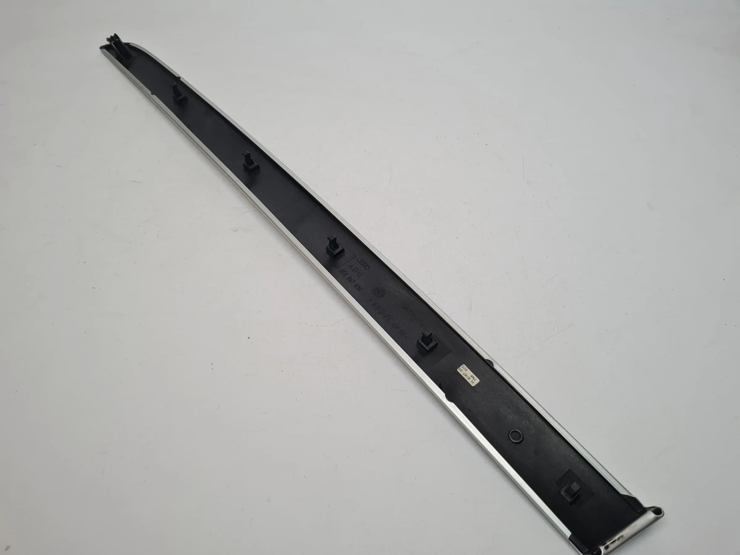 Original Audi A4 (S-Line) Dekorleiste Zierleiste Links Hinten 8E0867419