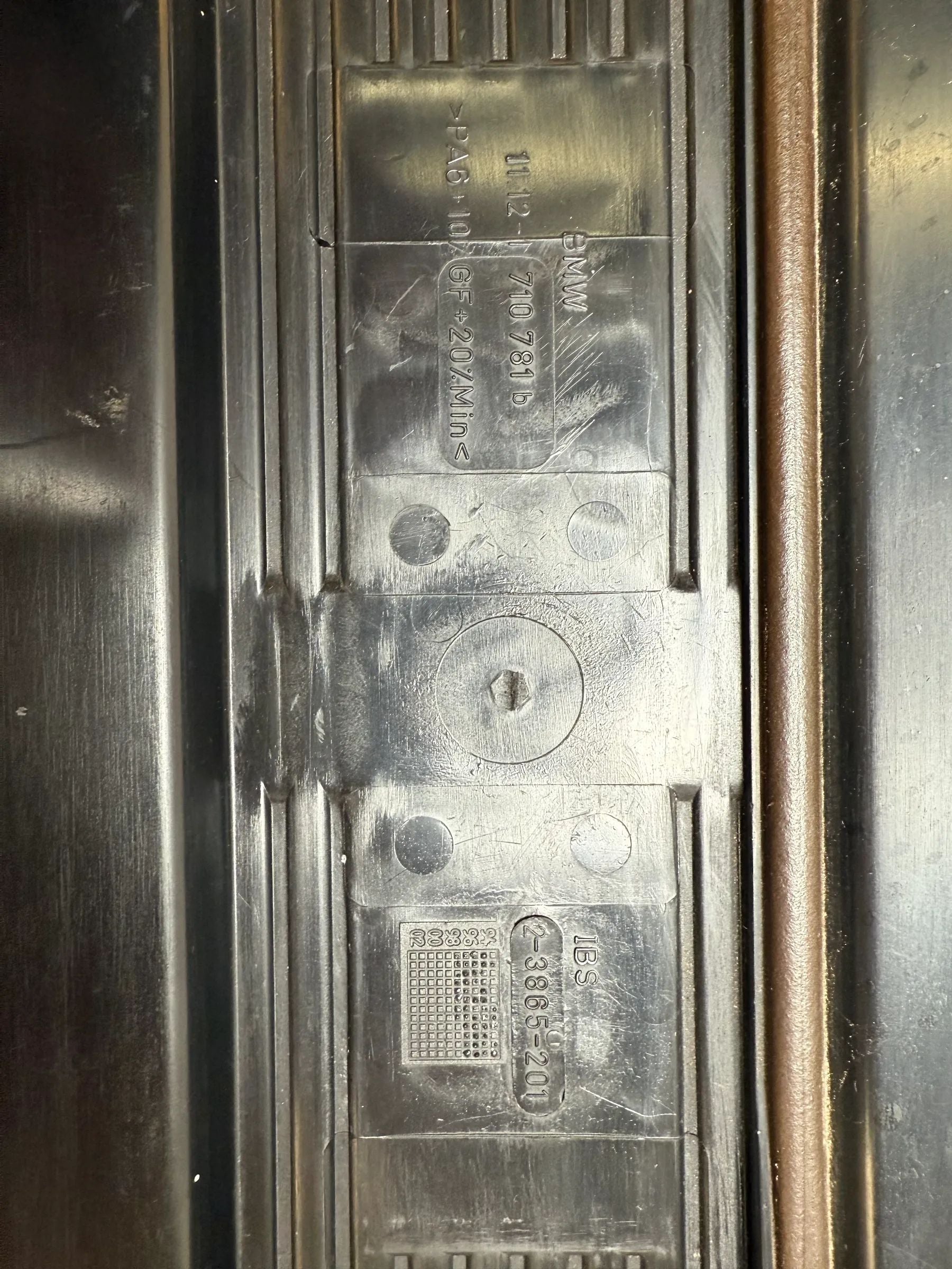 Genuine BMW 520i 523i E39 M52 engine cover 1112 1710781b 