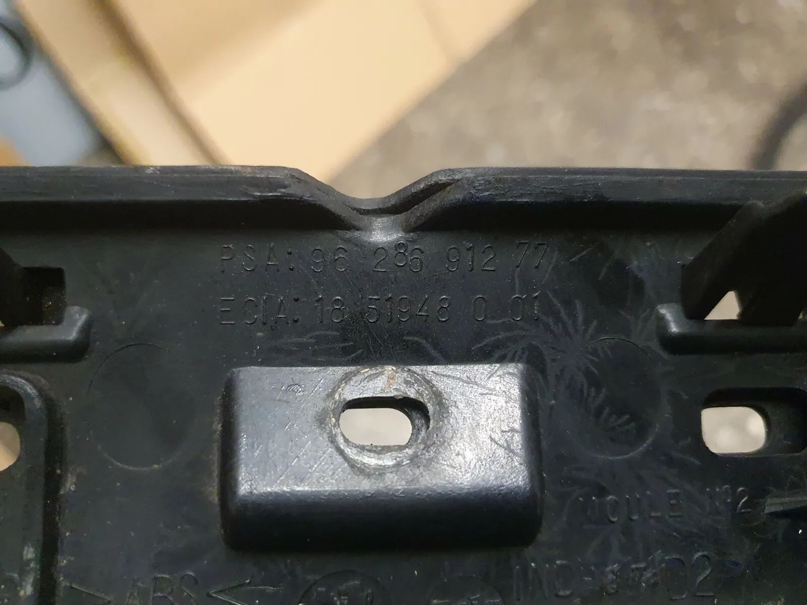 Оригинальная решетка радиатора Peugeot 206 CC 2003 года, черный металлик, 9628691277