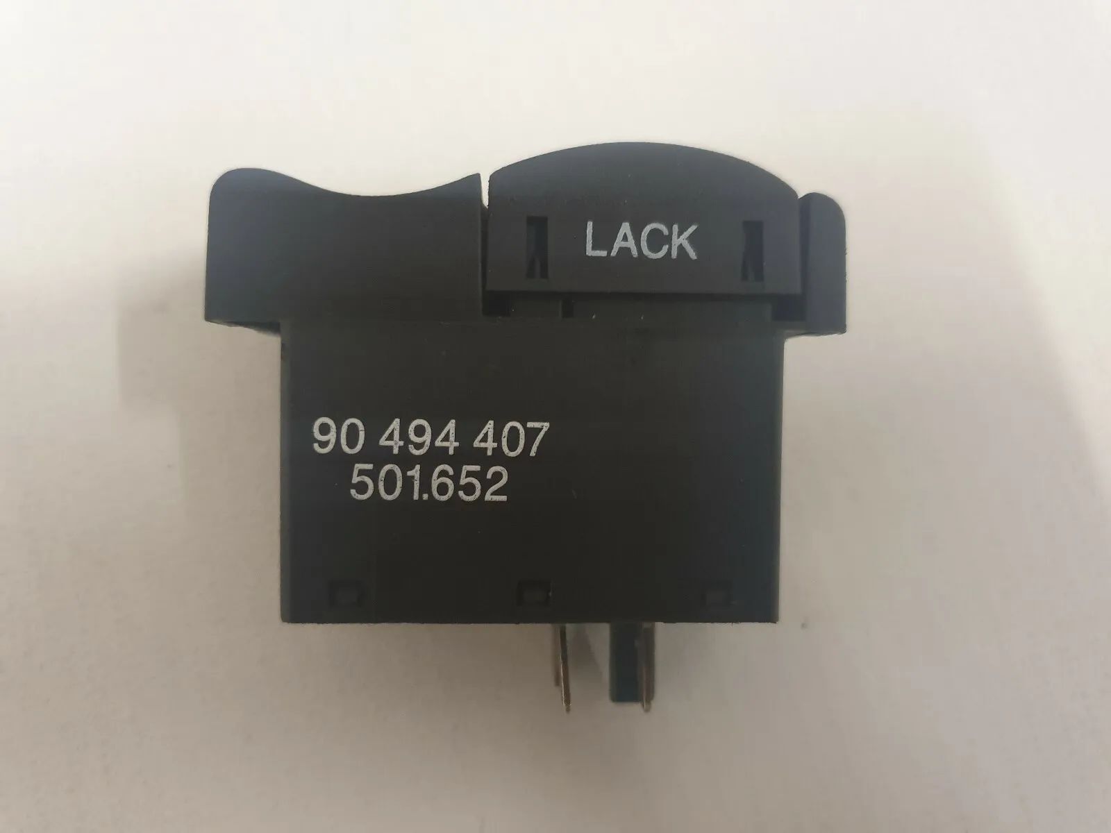 Peça Original Opel Omega B V94 Interruptor TC Controlo de Tração 90494407 K33