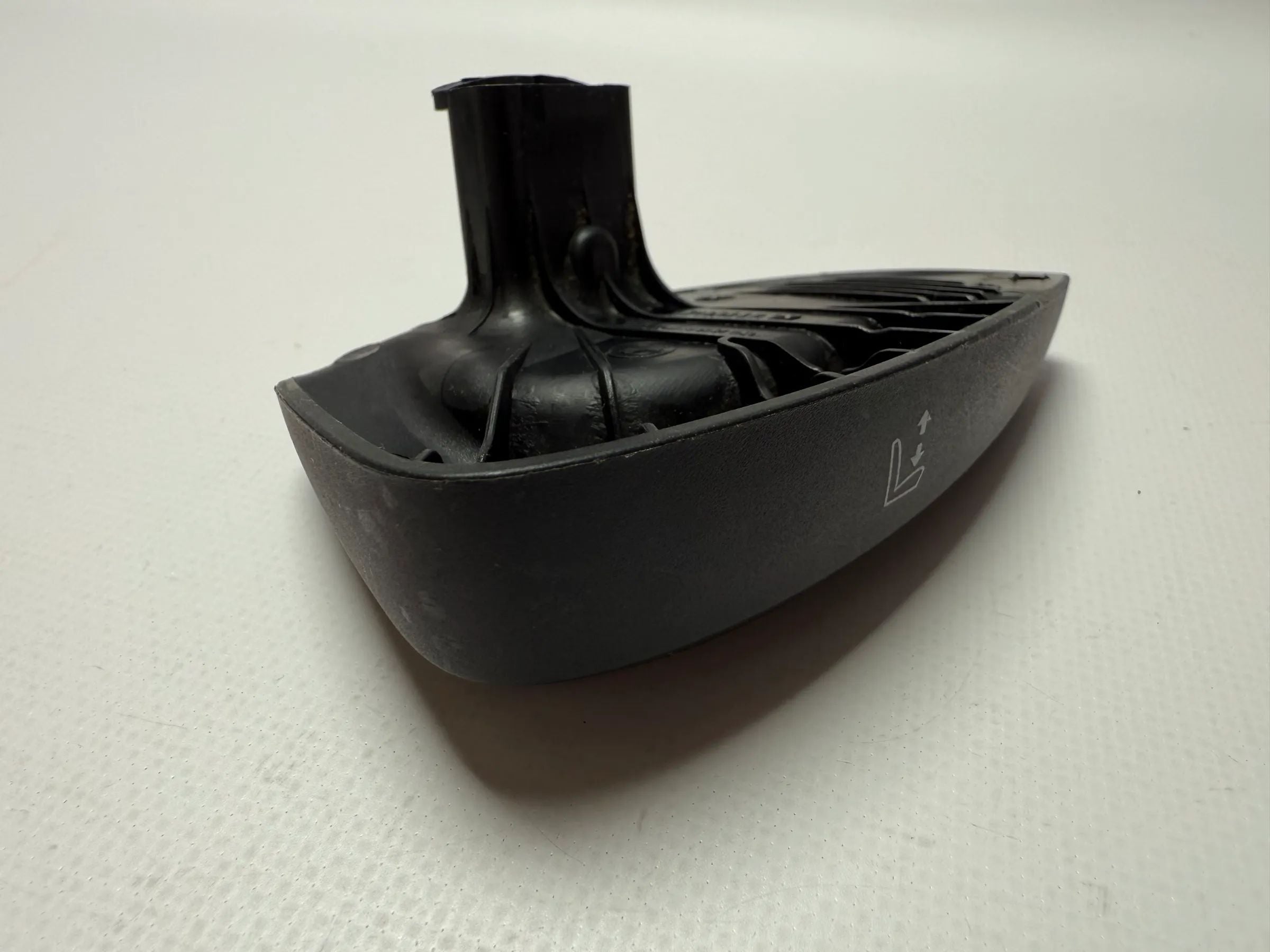 Оригинальная ручка регулировки сиденья BMW 3 серии (E46) передняя правая 711844007