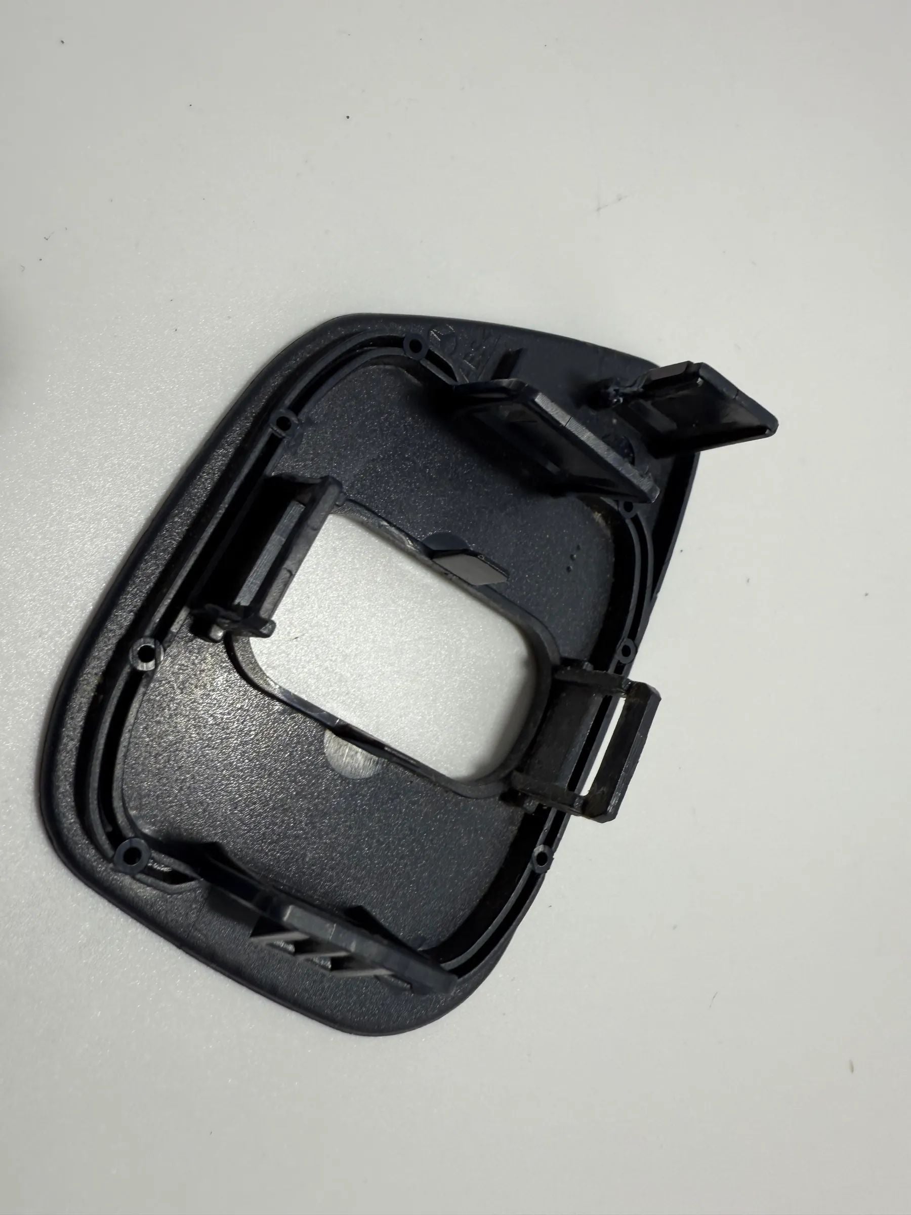 Original Mercedes-Benz E-Class W210 window regulator cover left 501C311-610-00 