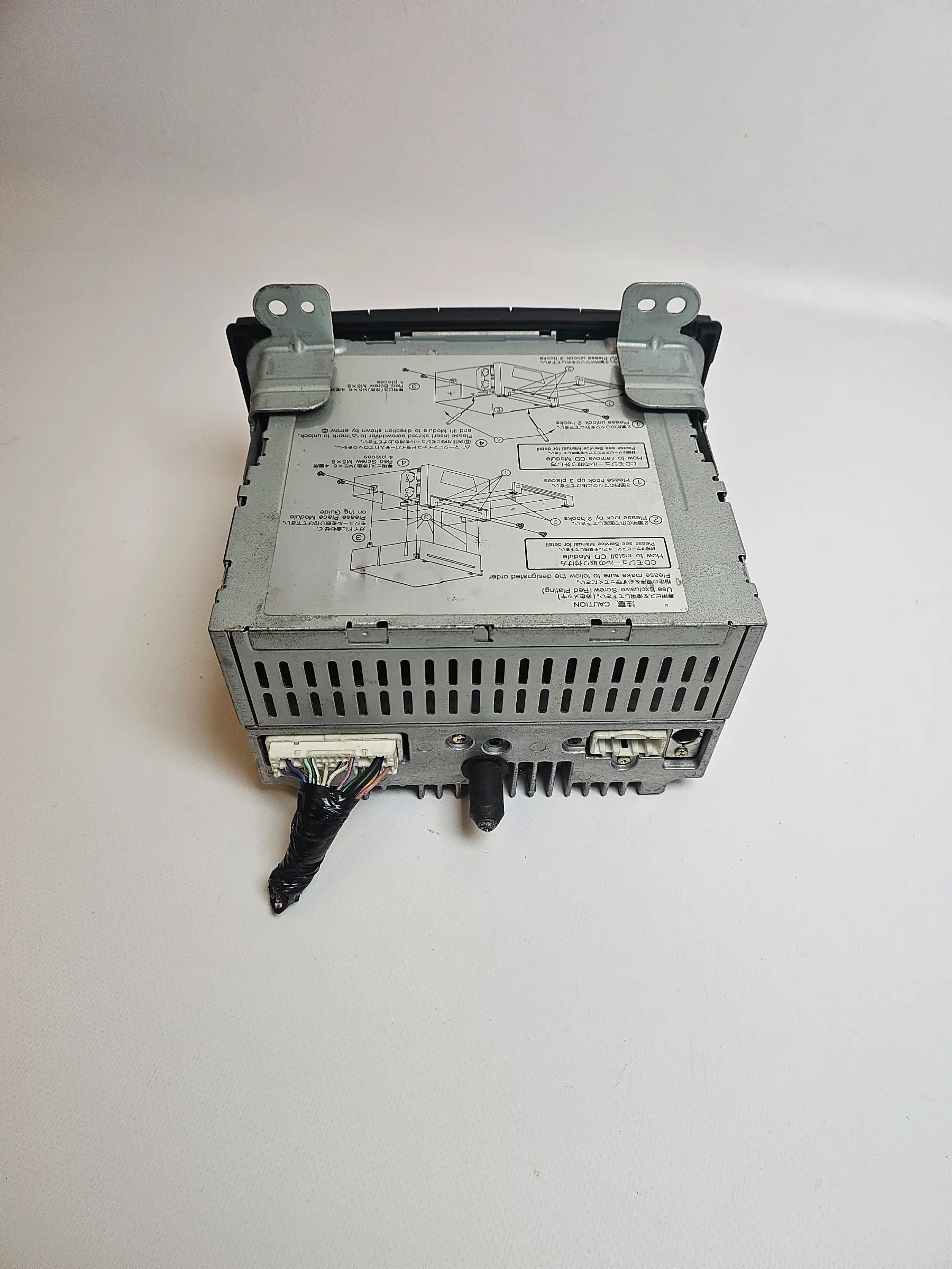 Oryginalne radio CD Mazda MPV II LD67669R0A 14788200