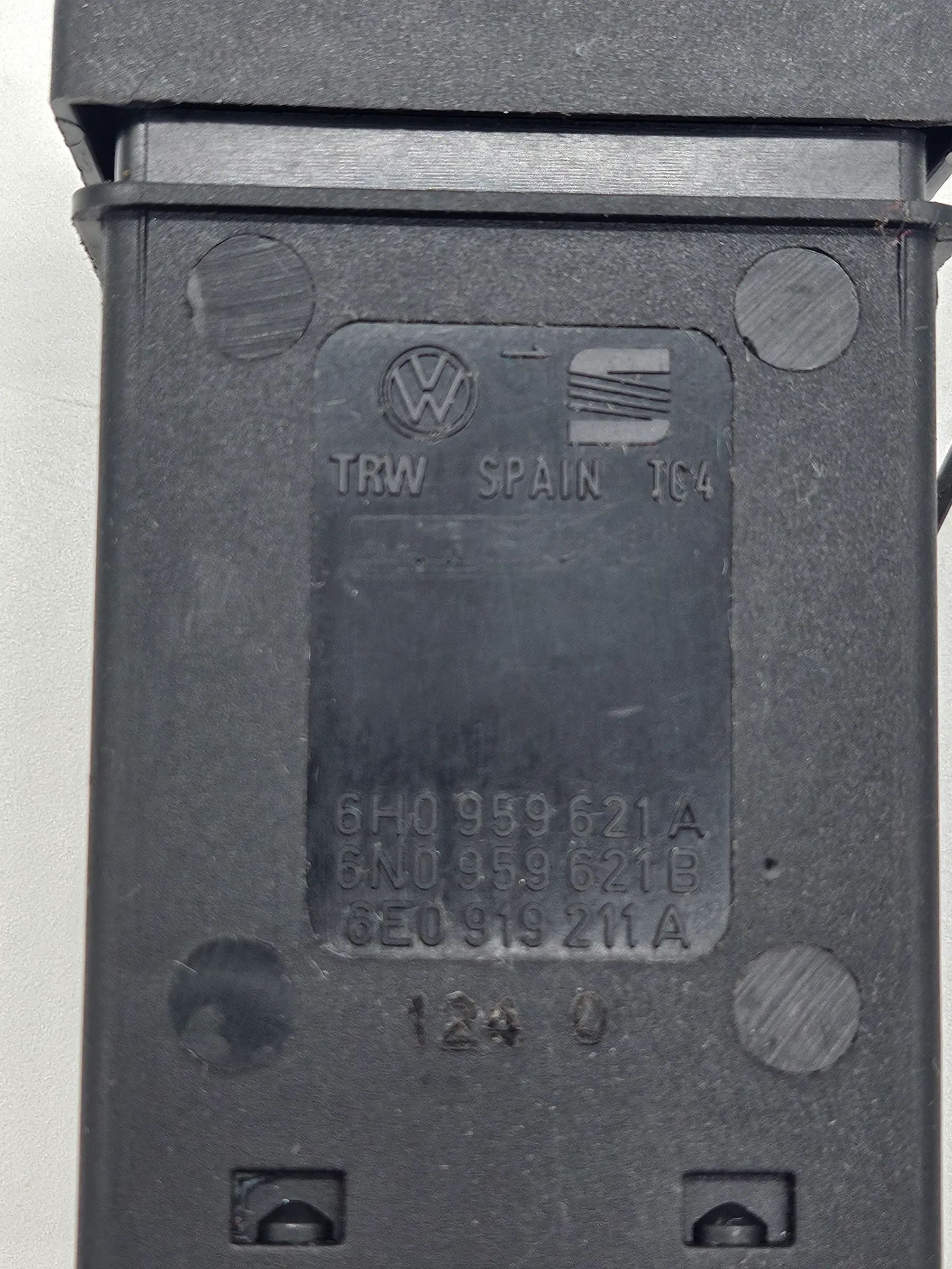 Oryginalny przełącznik podgrzewania tylnej szyby VW Lupo 6X 6N0959621B