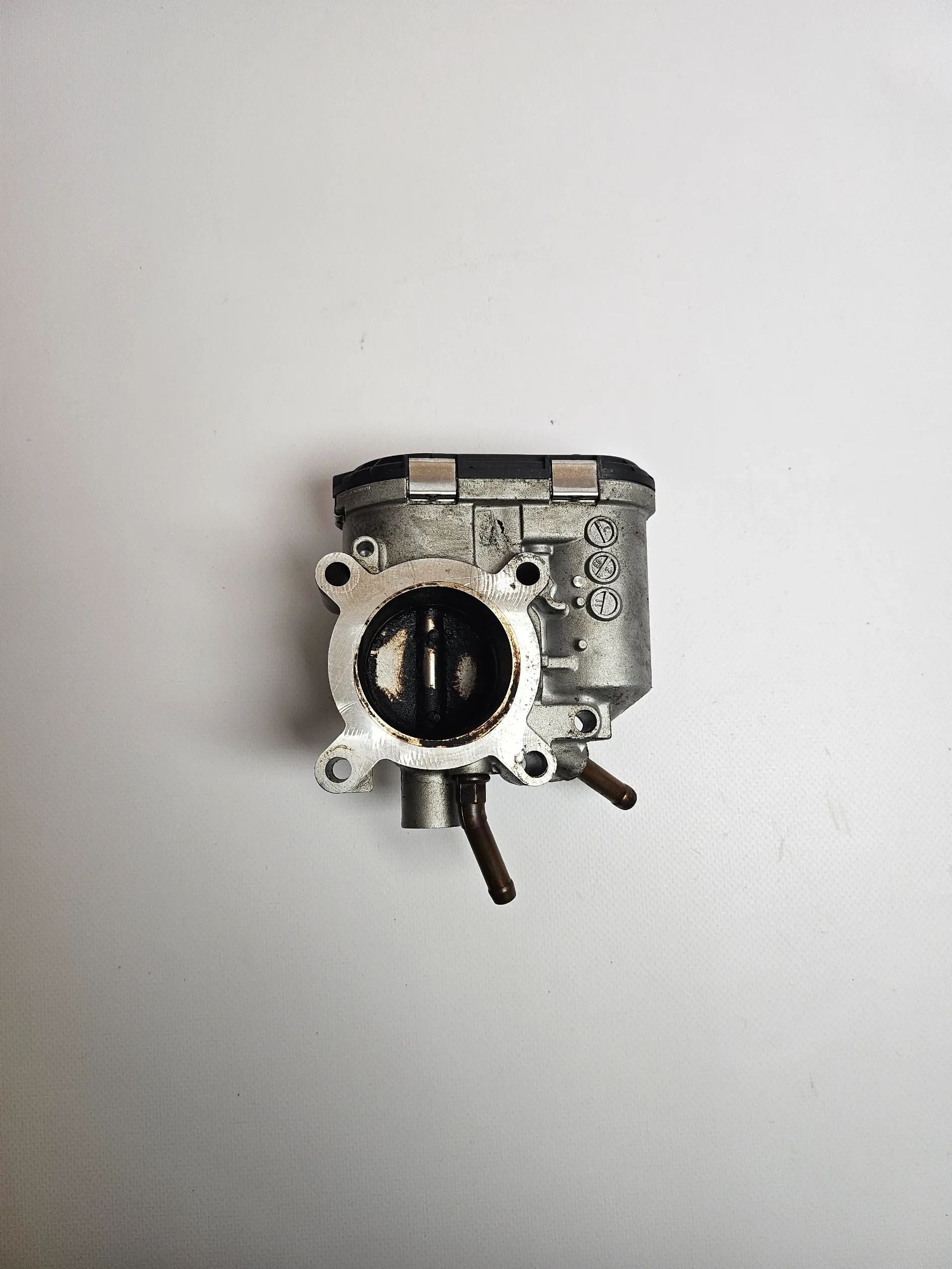 Oryginalna przepustnica i króciec przepustnicy VW Polo 6N2 Lupo 1.0 1.4 030133062C