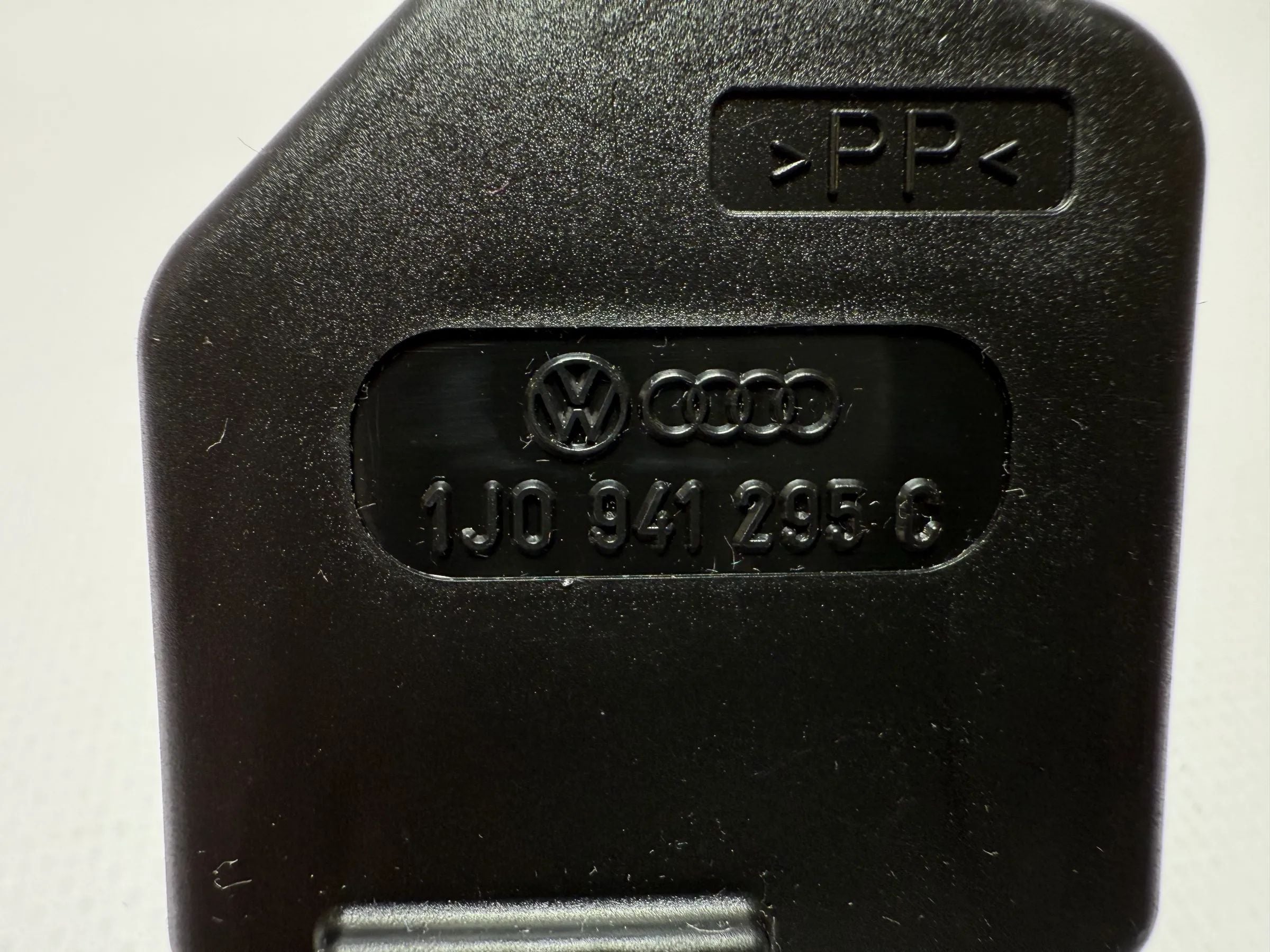 Оригинальная регулировка уровня света фар VW AUDI SEAT и др. LWR галоген HELLA 1J0941295C