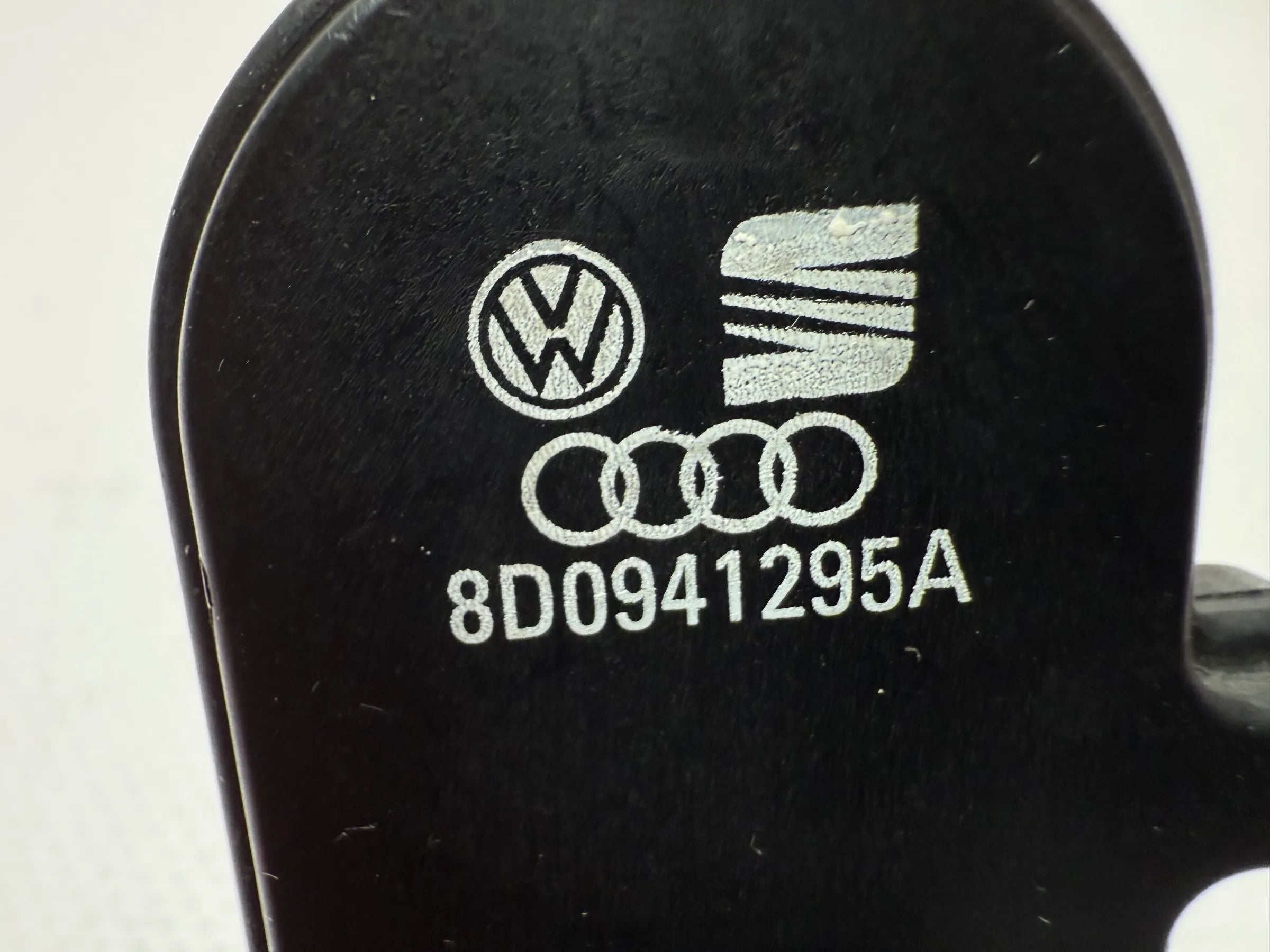 Original VW Audi Seat Caddy / Polo etc. headlight range adjustment LWR 8D0941295A 