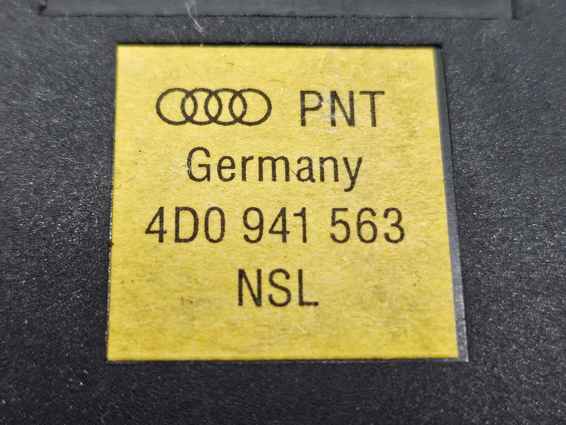 Original Audi A4 Avant B5 rear fog light switch 4D0941563 05-1997 