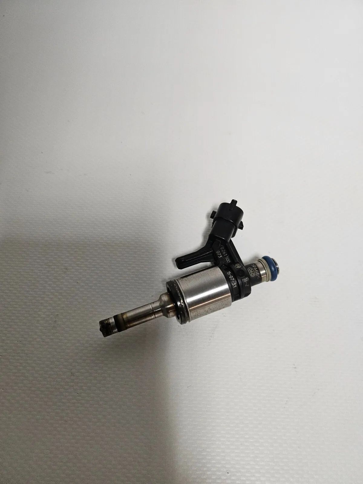 असली इंजेक्शन नोजल - BMW F20 F21 F30 F31 F35 N13B16 इंजन - पार्ट 7591623