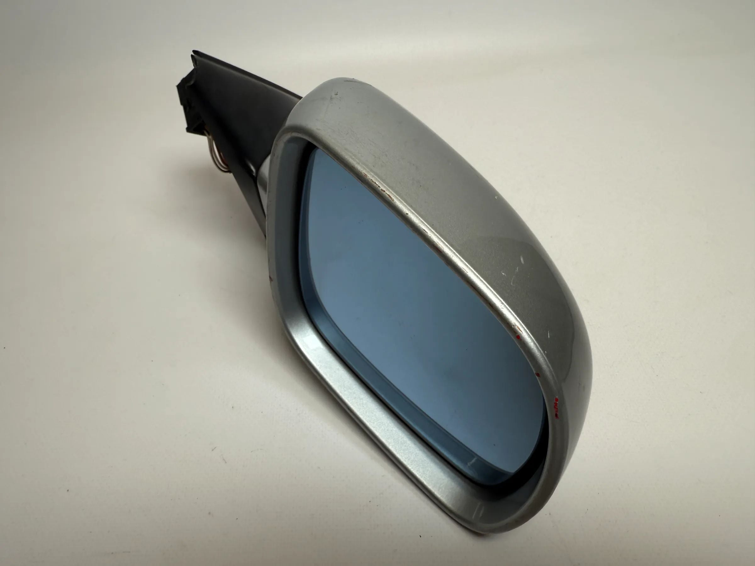 Specchietto retrovisore esterno originale Audi A6 (4B2/4B4) elettrico destro argento 012319