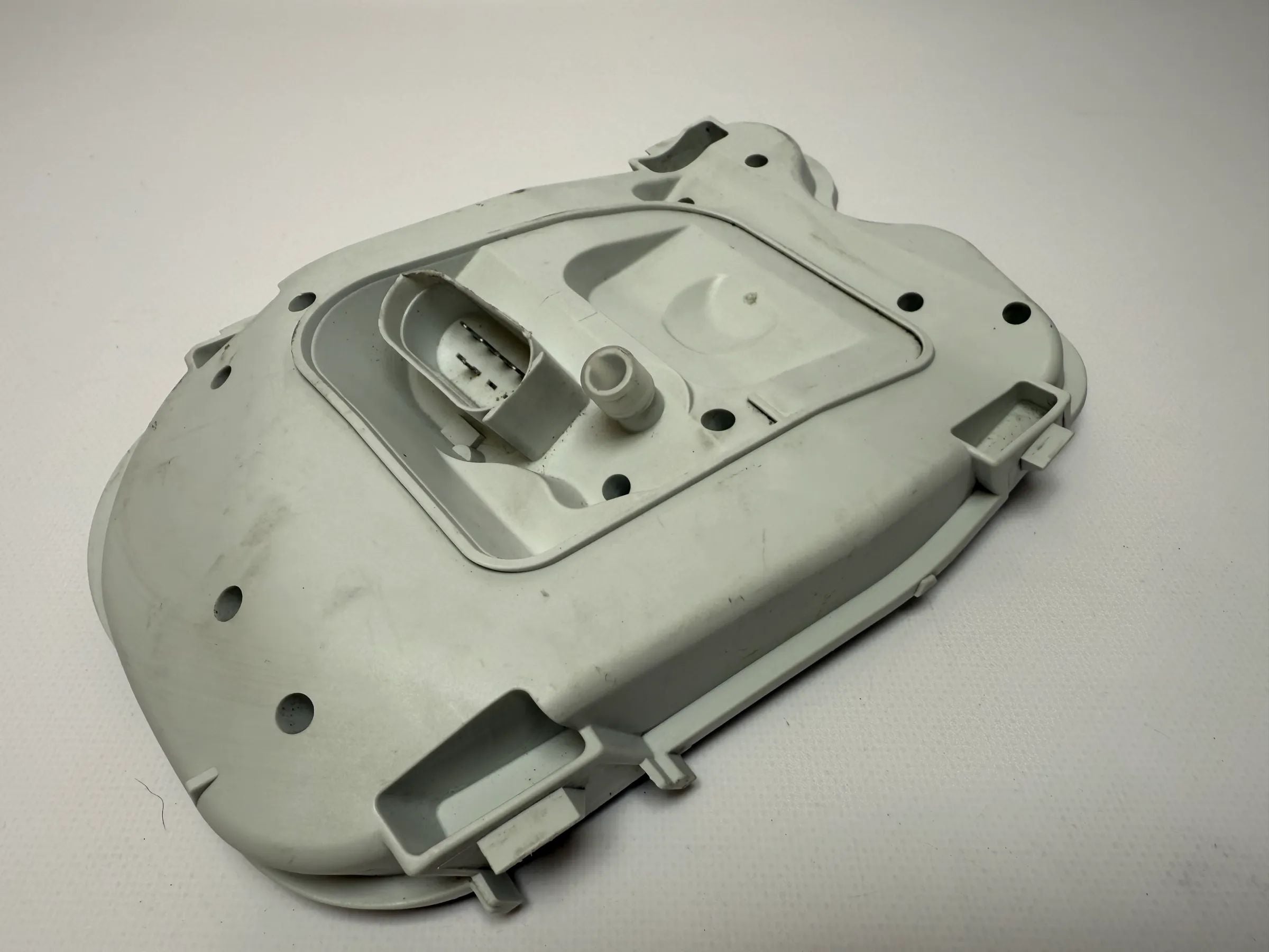 Oryginalny uchwyt lampy tylnej Audi A6 (4F2/C6) 436271L