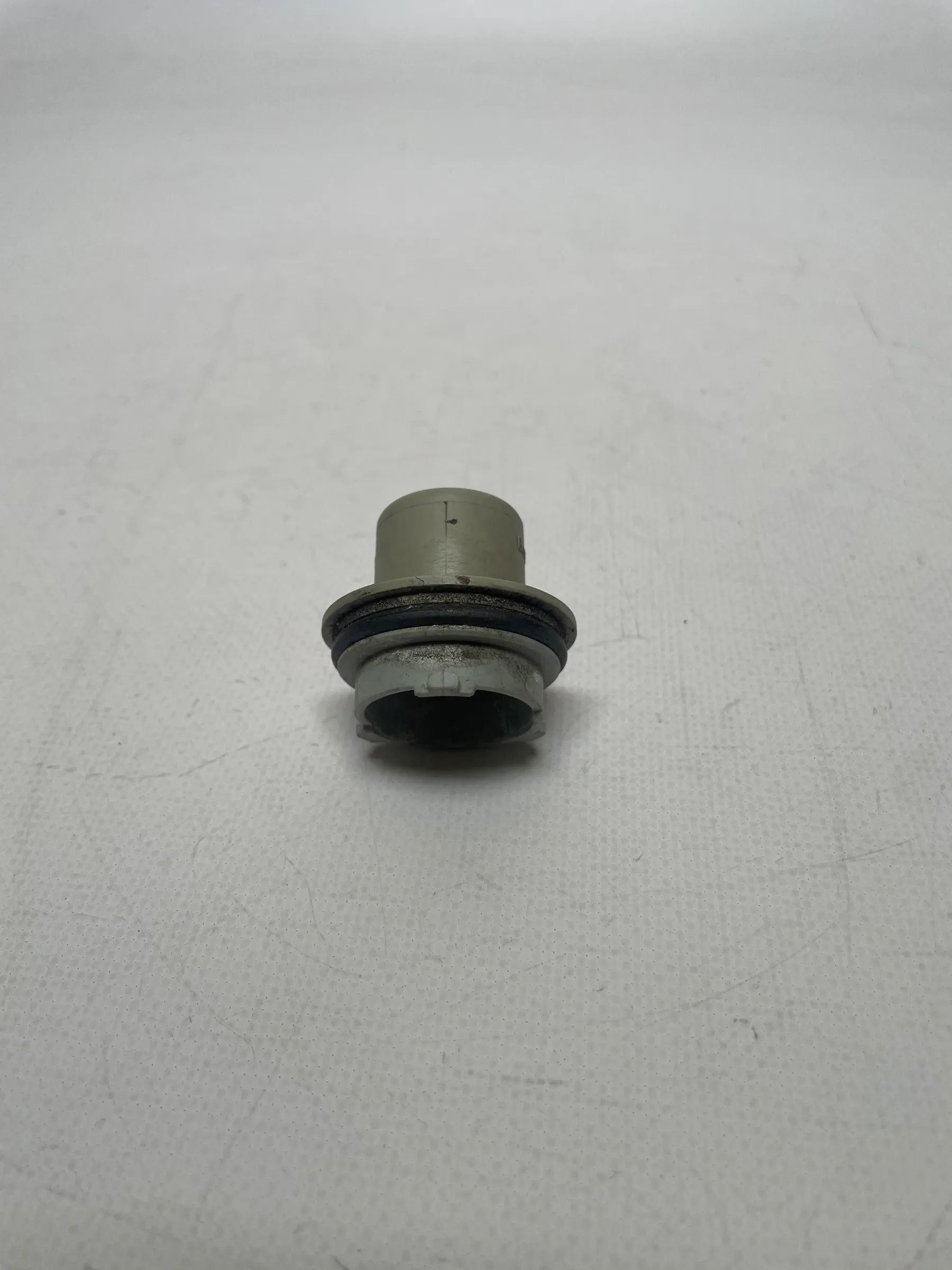 Original Seat Cordoba (6K1/6K2)Lampenträger  Rechts Vorne A2810881