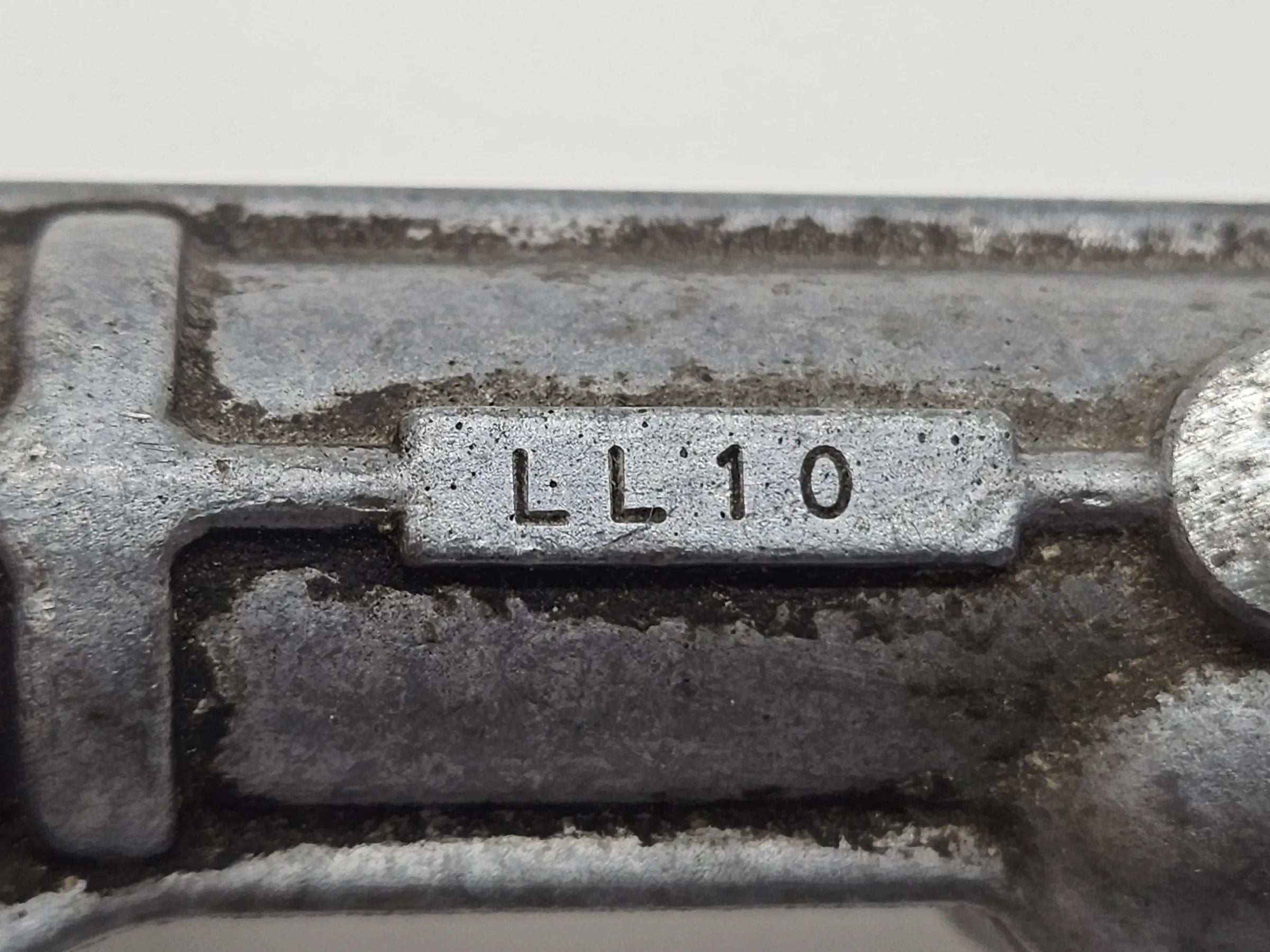 Original Mercedes Kraftstoffverteiler Einspritzleiste Hochdruckverteiler  LL10