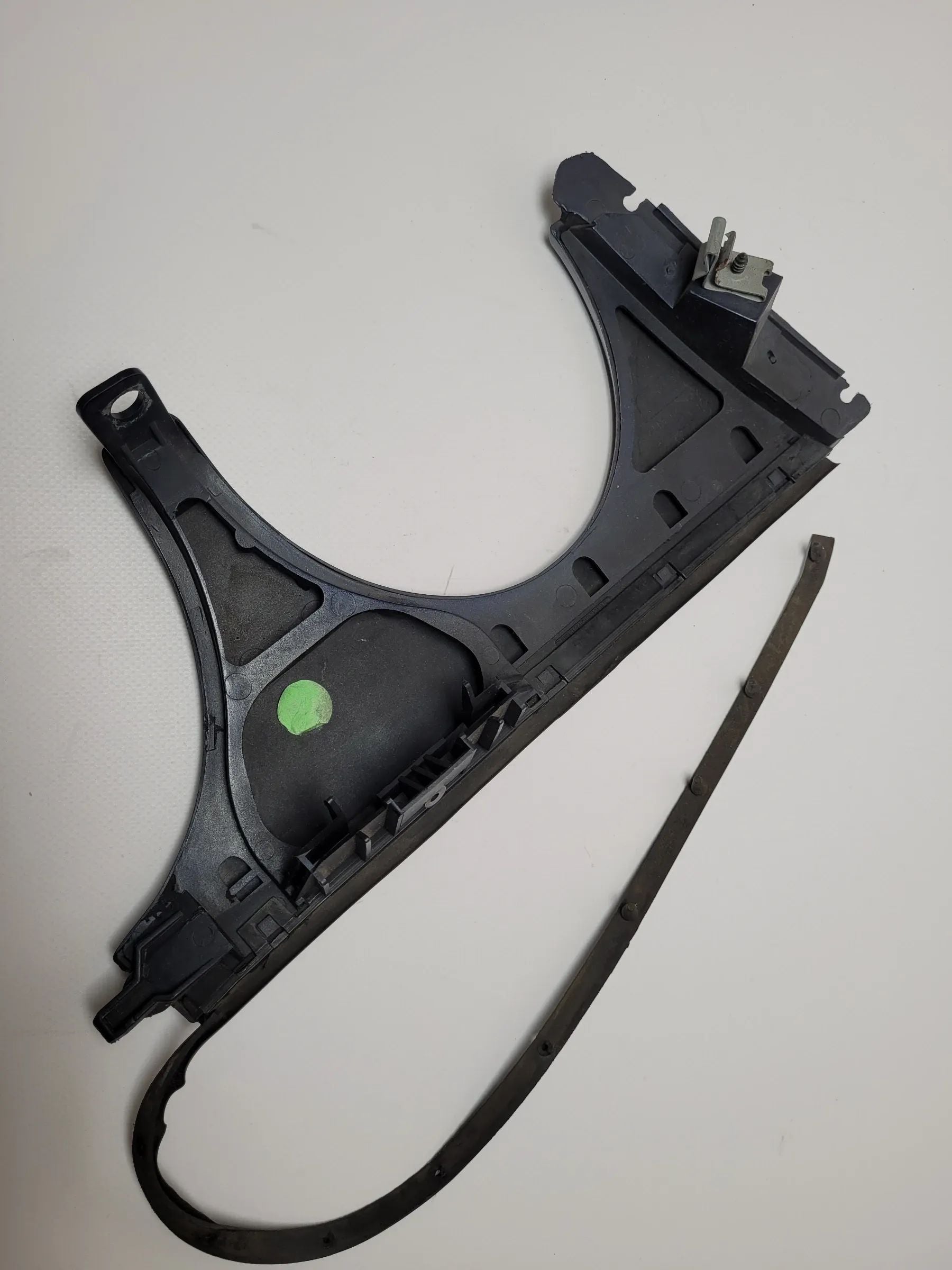 Original Mercedes-Benz E-Klasse (W210,S210) Scheinwerferblende Links A2108200112