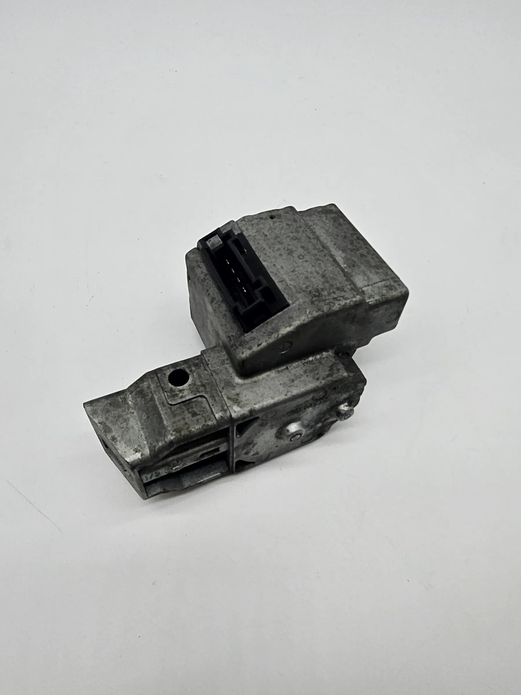 ORIGINALNE MERCEDES BENZ CLK (C208) 320 Sterownik Blokady Kierownicy A2084620330