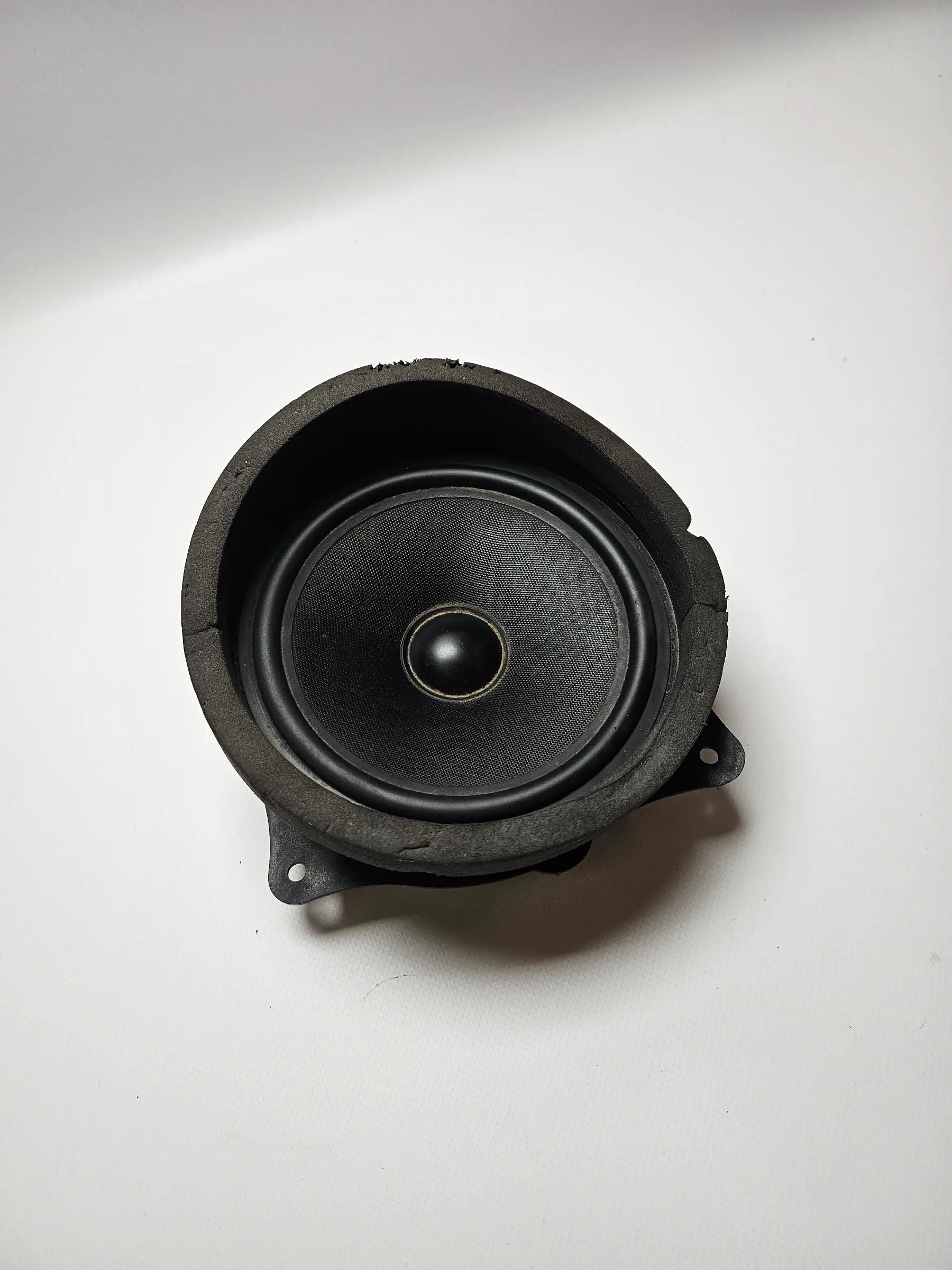 оригинальная акустика BMW E53 X5 задняя левая 8379093