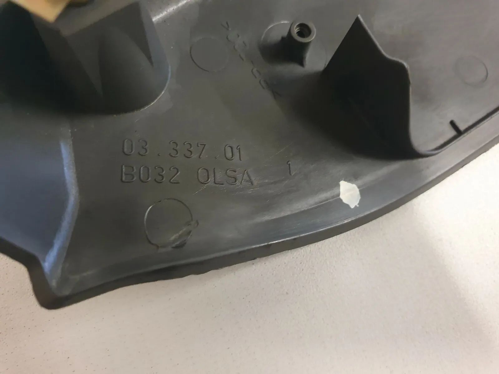 Fiat Panda 169 2003–2012  Verkleidung Zusatz  3. Bremsleuchte 735388525 K24