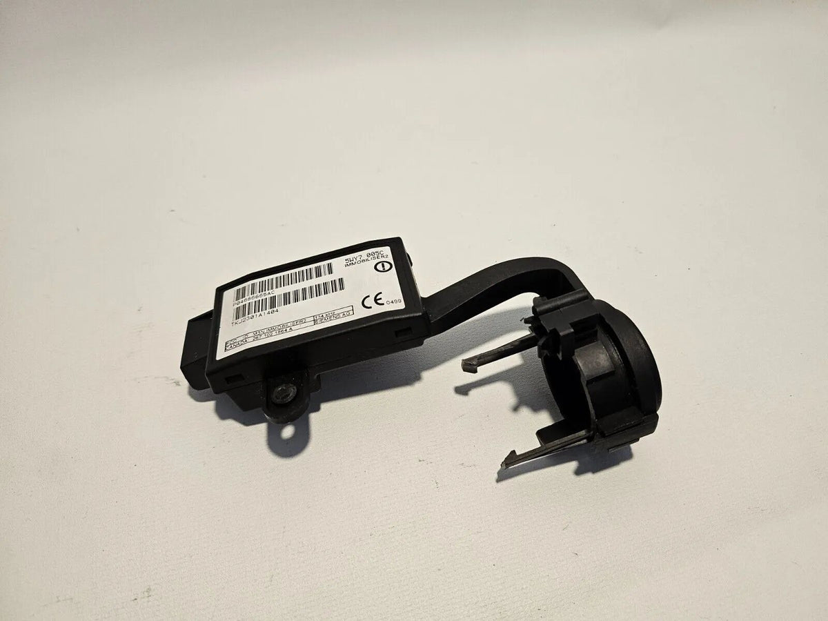original Chrysler Voyager inmovilizador bloqueo de arranque transmisor P04686665AC
