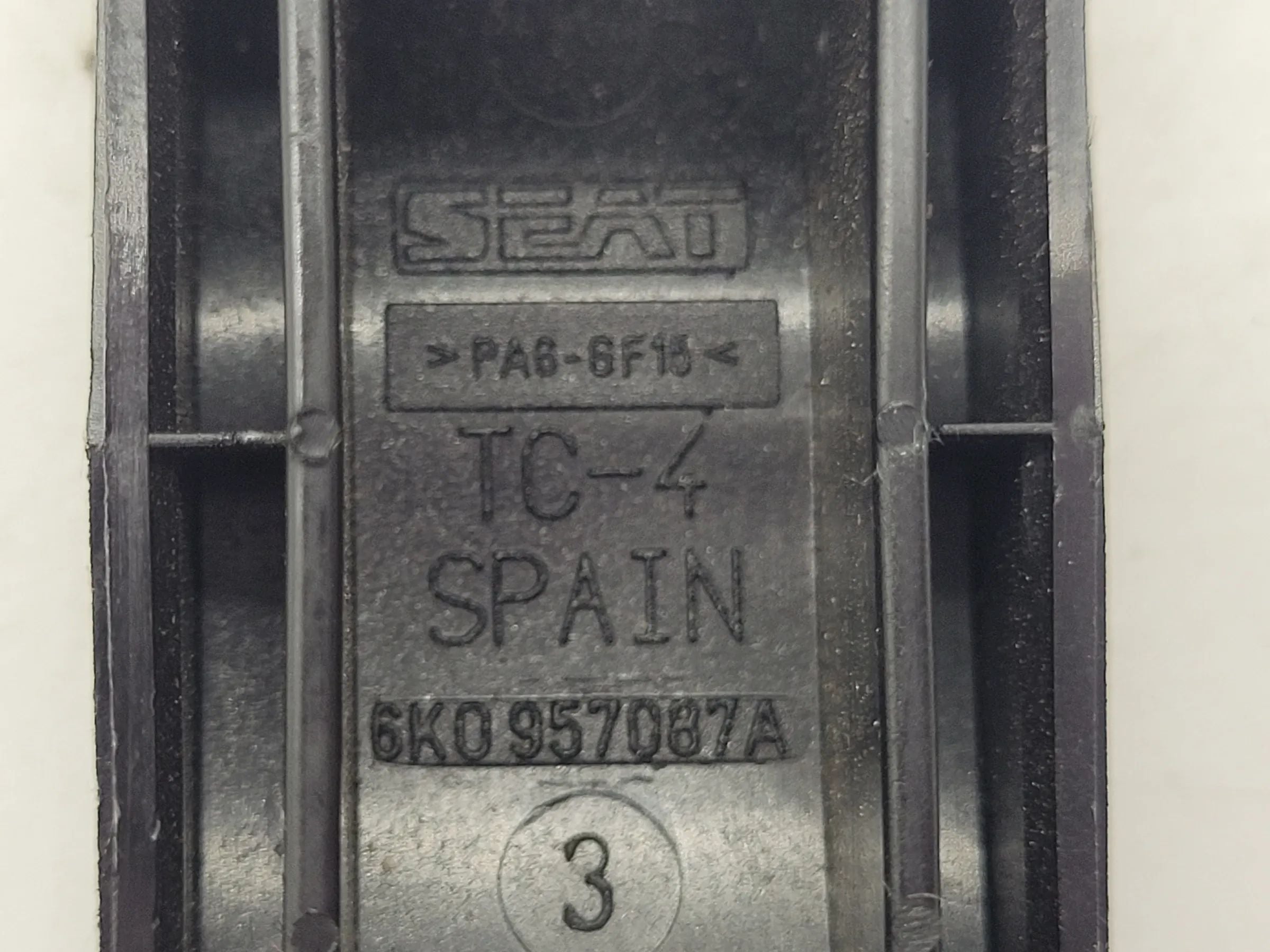 Seat Cordoba (6K1/6K2) Leertaste Blindknopf Armaturenbrett 6K0957067A Original