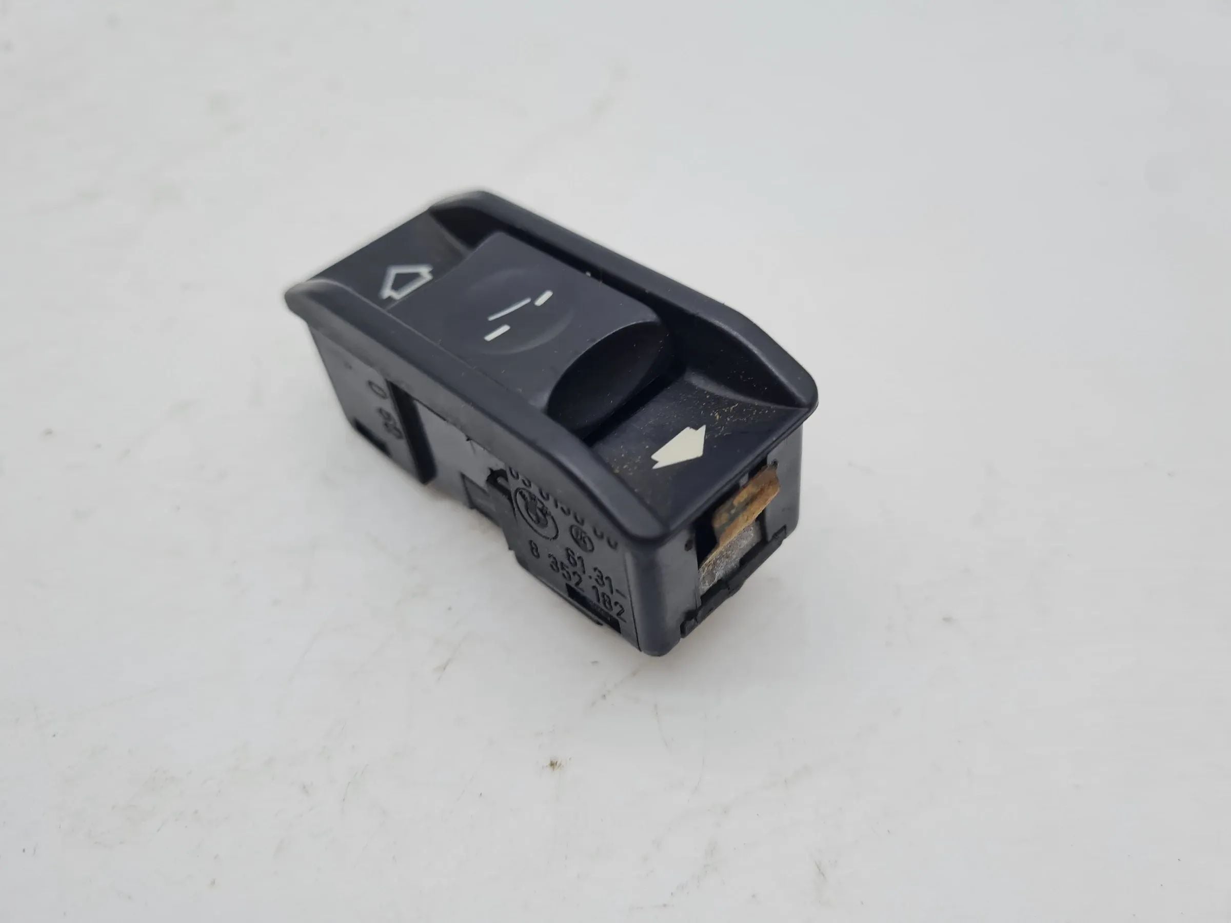 BMW 5er Touring E39 Schiebedach Schalter, 61.31-8352182 (Original)