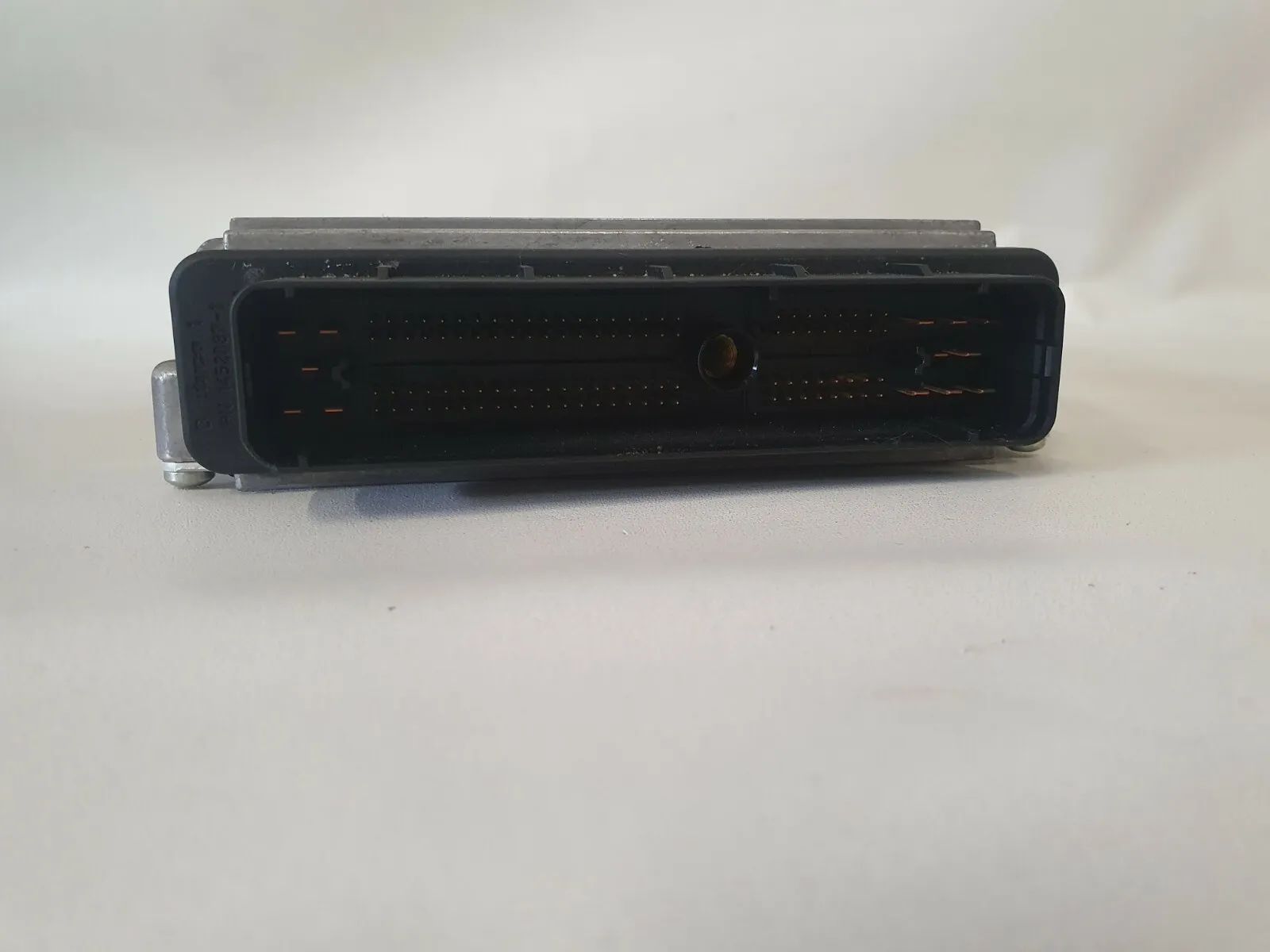 Ford Mondeo MK3 III B5Y BJ 2004 16V Diesel 85 KW Engine Control Unit 4S7112A650FB 