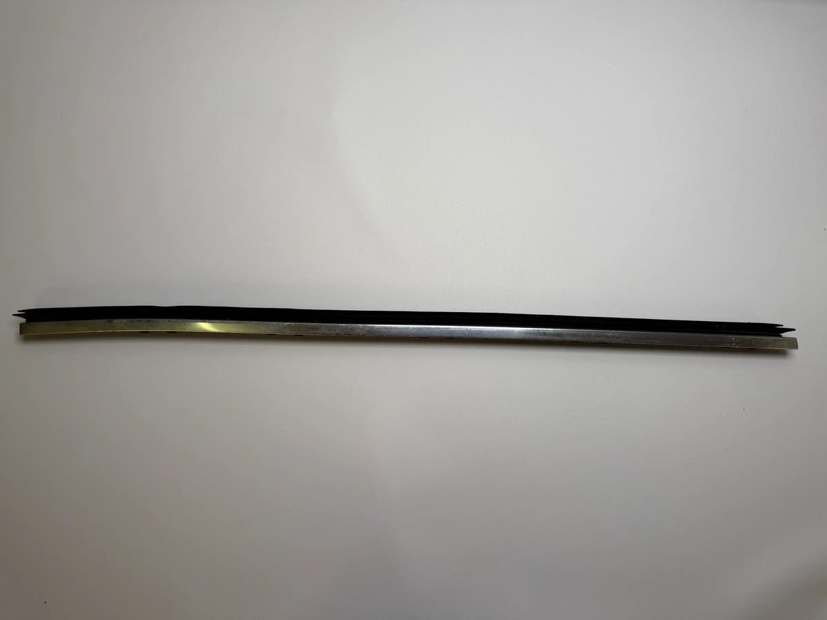 BMW E39 5 Series Touring Año 03 Moldura Cromada Puerta Delantera Derecha 8185816 #106639-C21