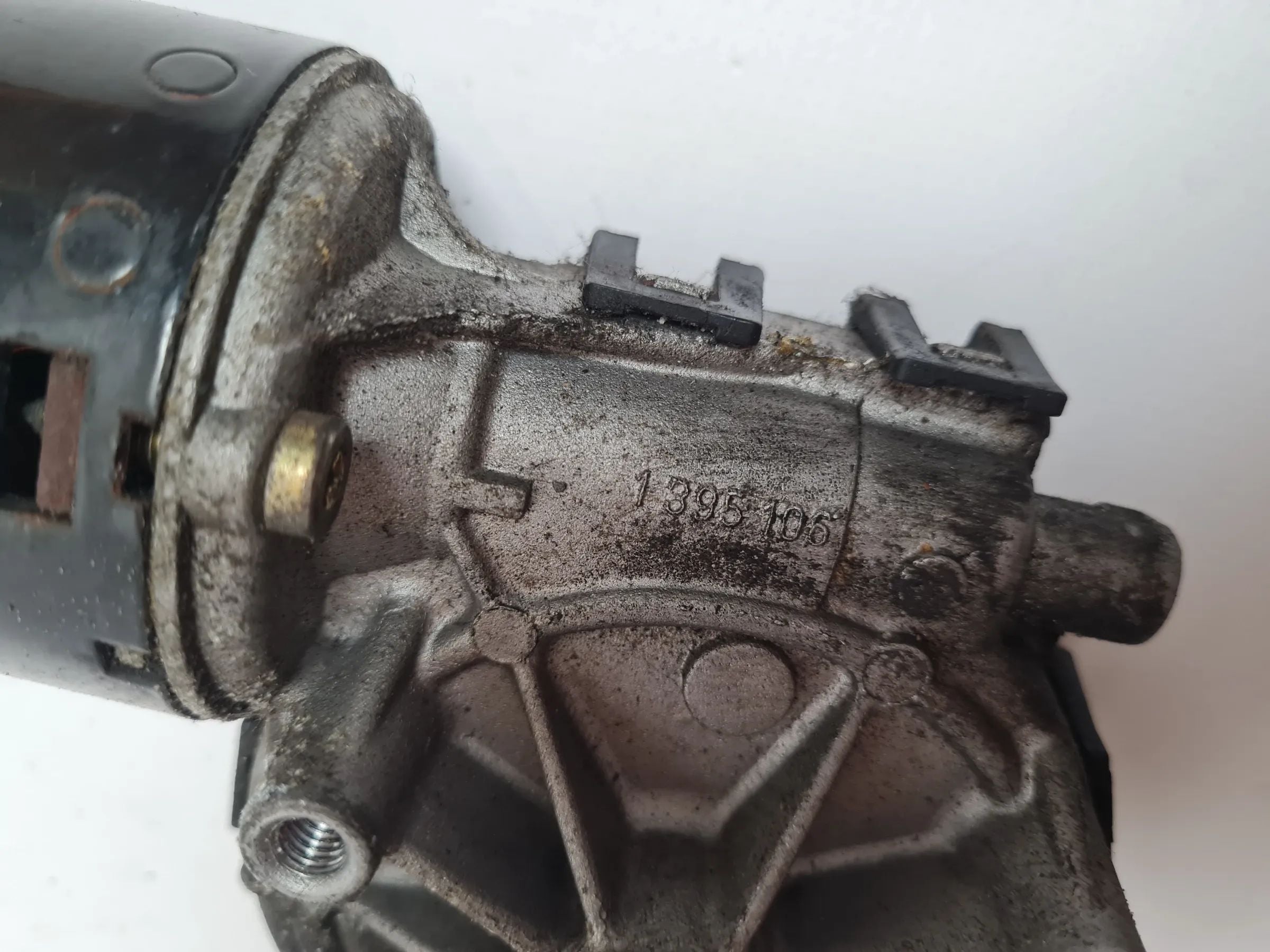 Original Mercedes-Benz E-Klasse/CLK 208/210 Wischermotor Vorne 0390241420CDP