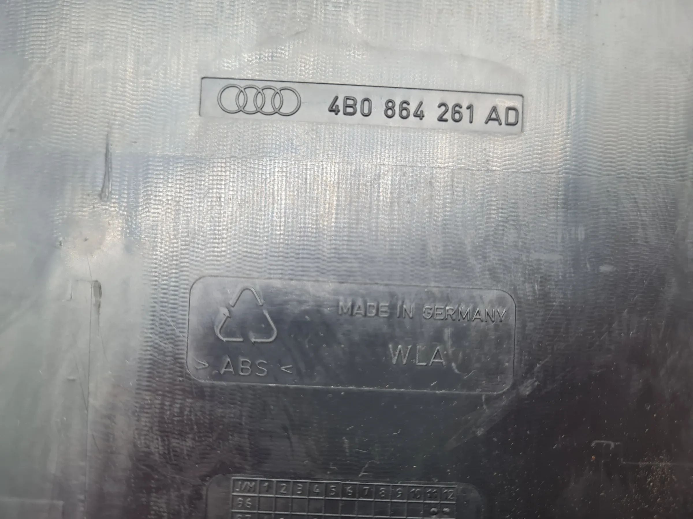 Original Audi A6 (4B2/4B4) Schaltblende 4B0864261AD