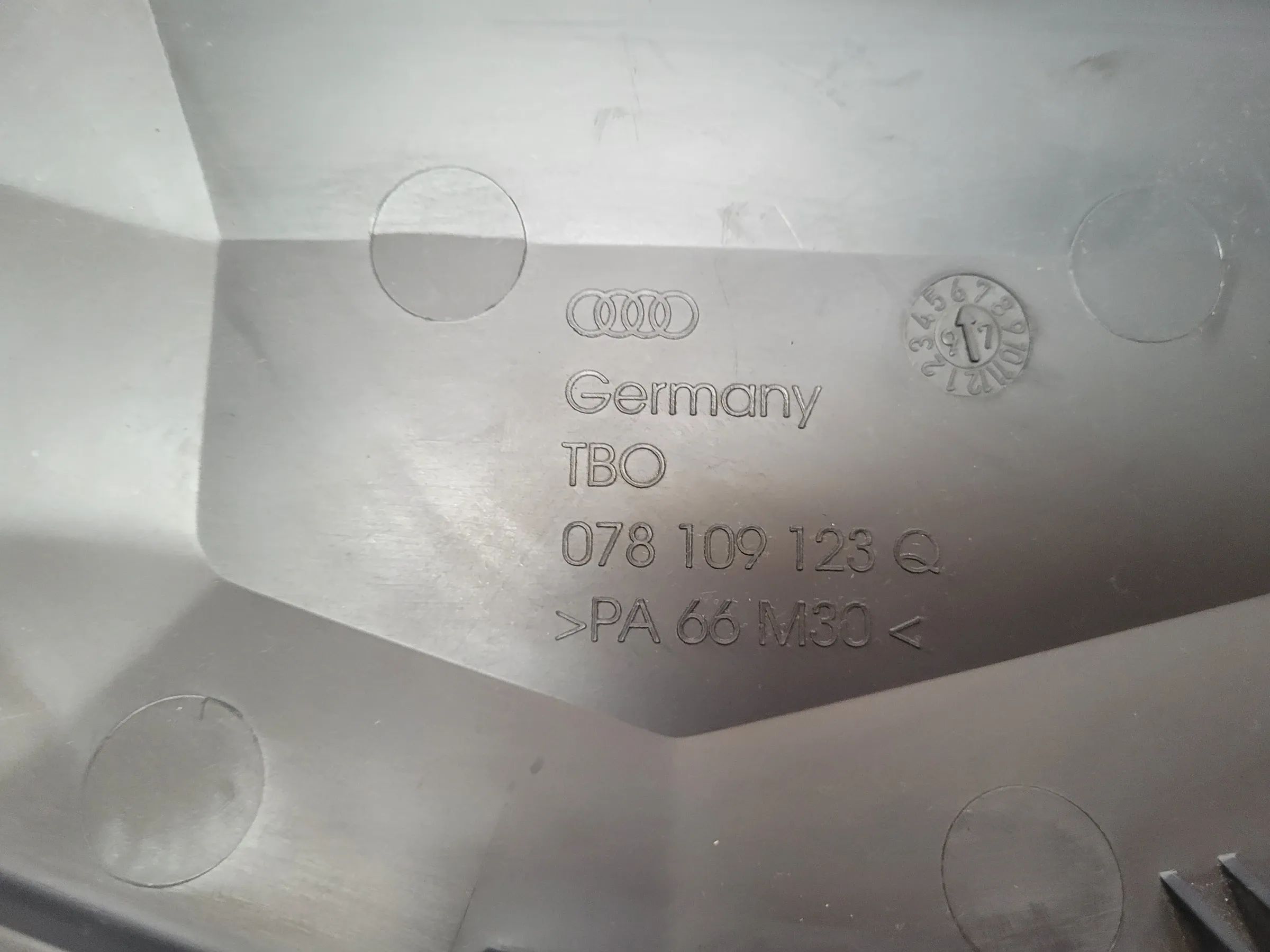 Original Audi A6 (4B2/4B4) Schutz Abdeckung Zahnriemen 078109123Q