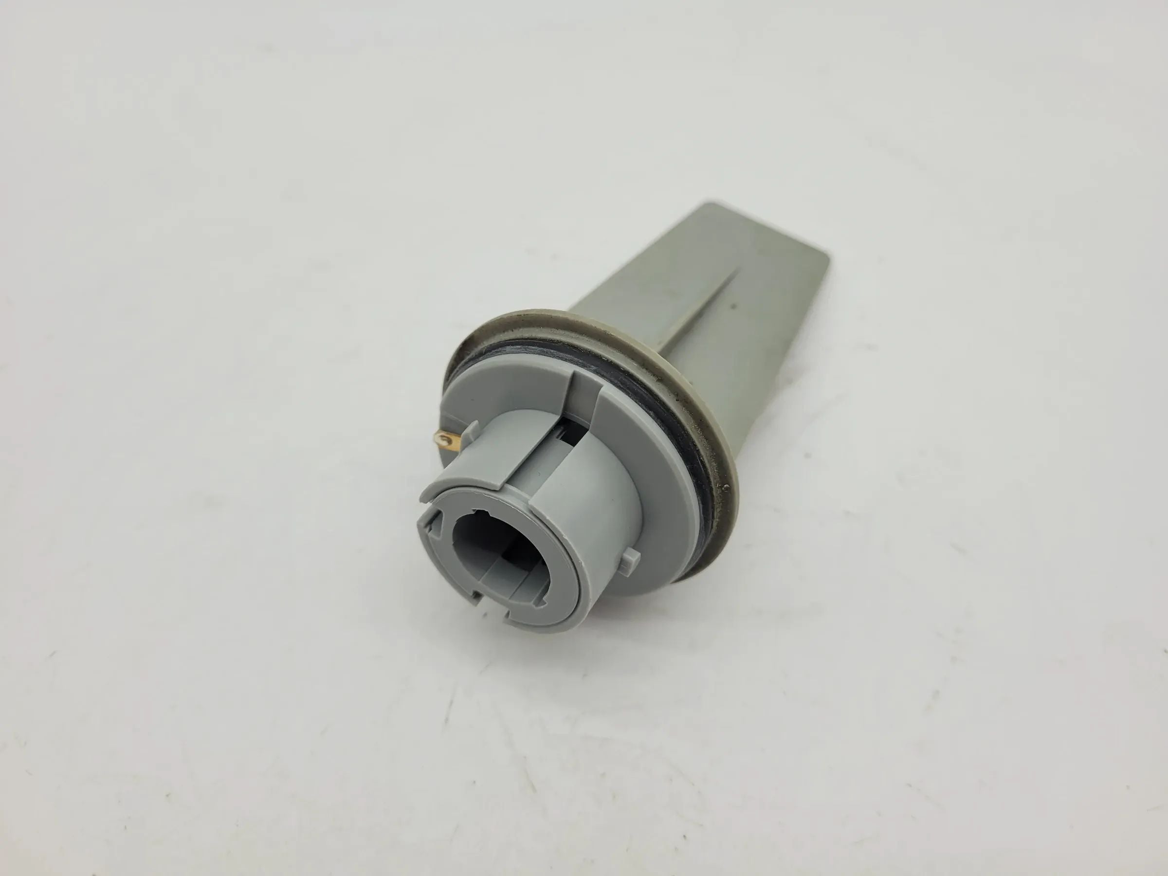 Original Audi A6 (4B2/4B4) Scheinwerfer Blinker Fassung Rechts (4B0941004)