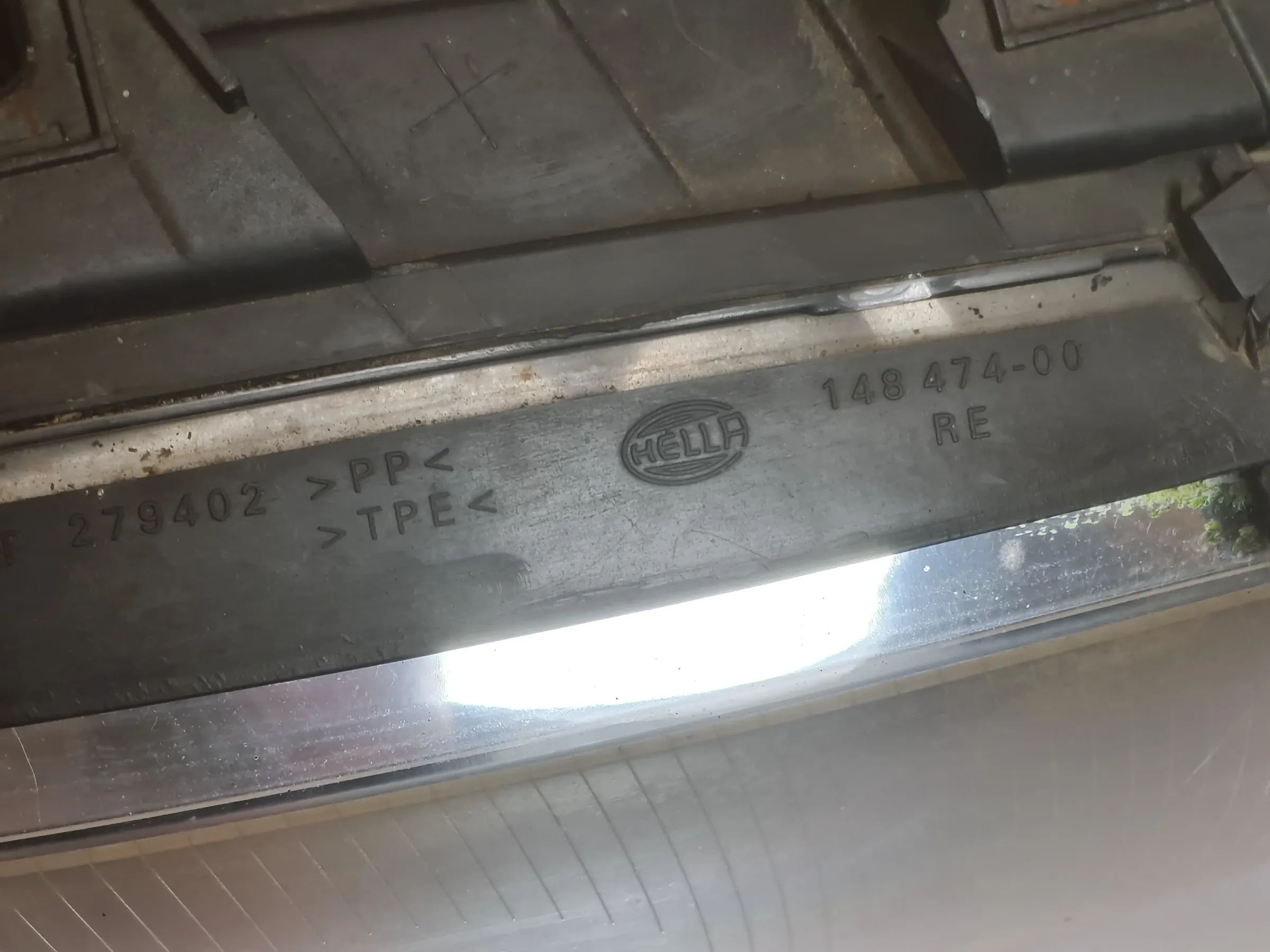 Original Audi A6 (4B2/4B4) Scheinwerfer / Frontleuchte Rechts 4B0941004
