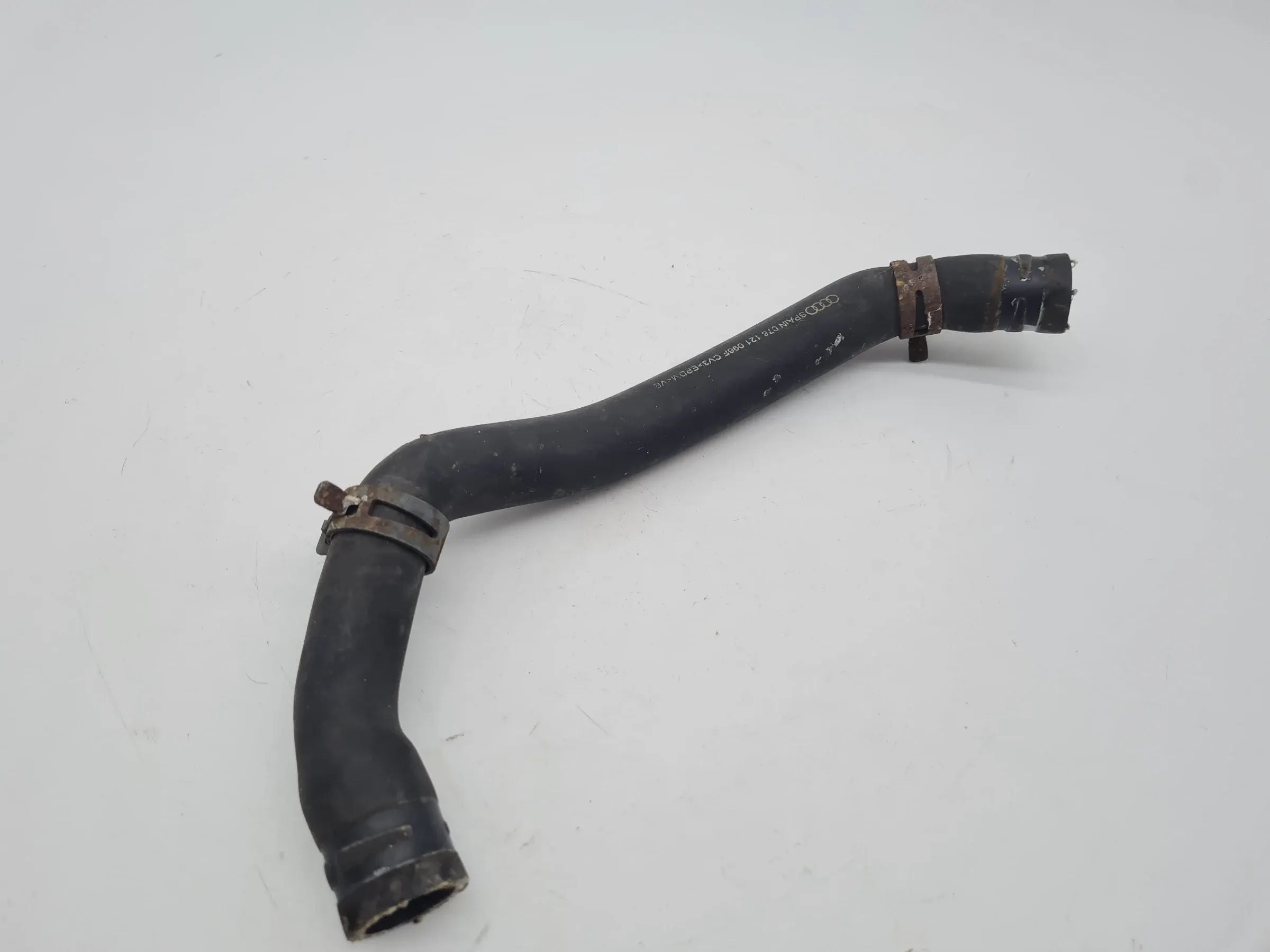 Original Audi A6 (4B2/4B4) 2.4 V6 Kühlerschlauch Kühlwasser 078121096F