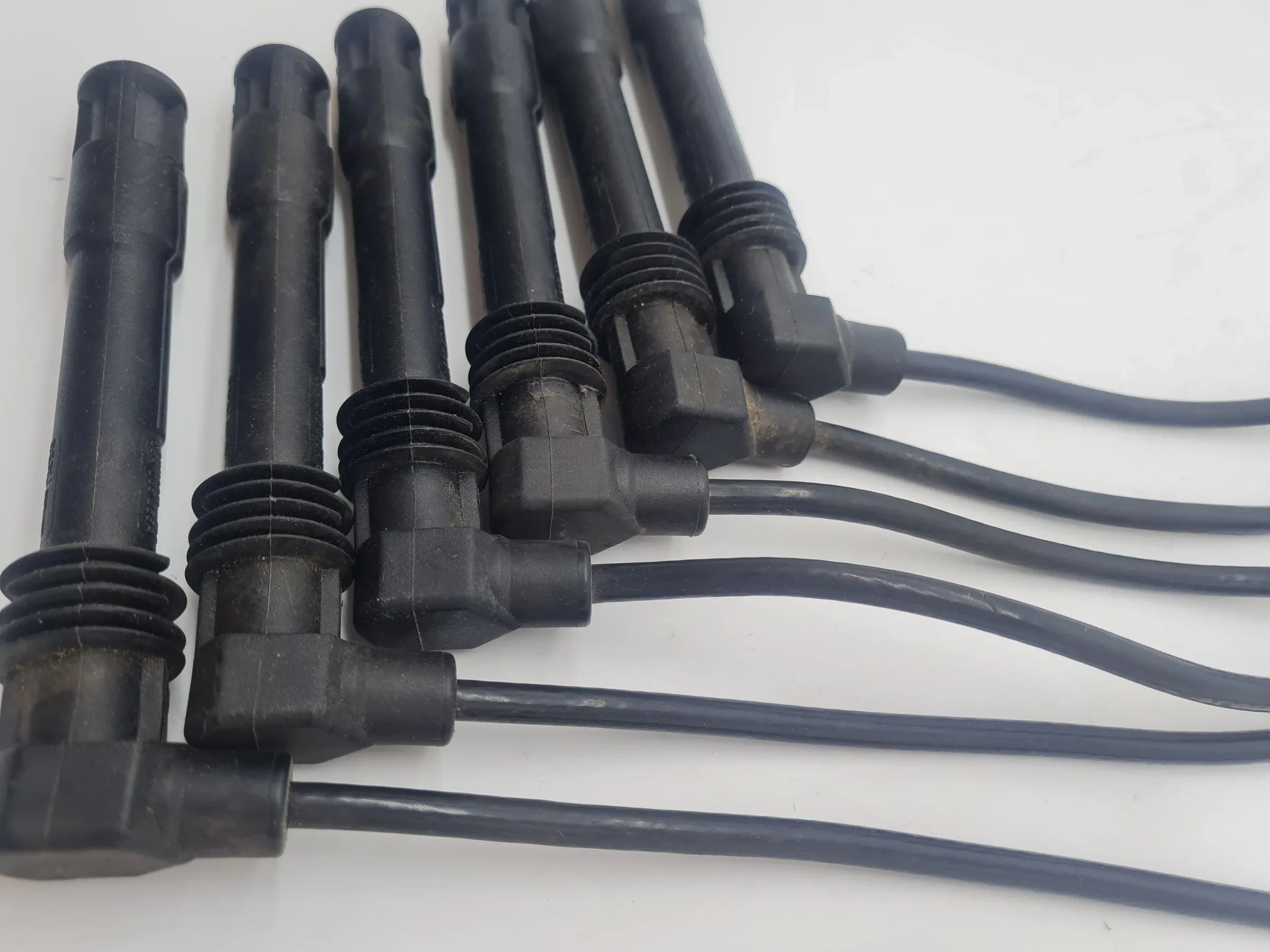 Original Audi A6 (4B2/4B4) 2.4 V6 121KW AGA Set Zündkabel (x6) 06A035255A