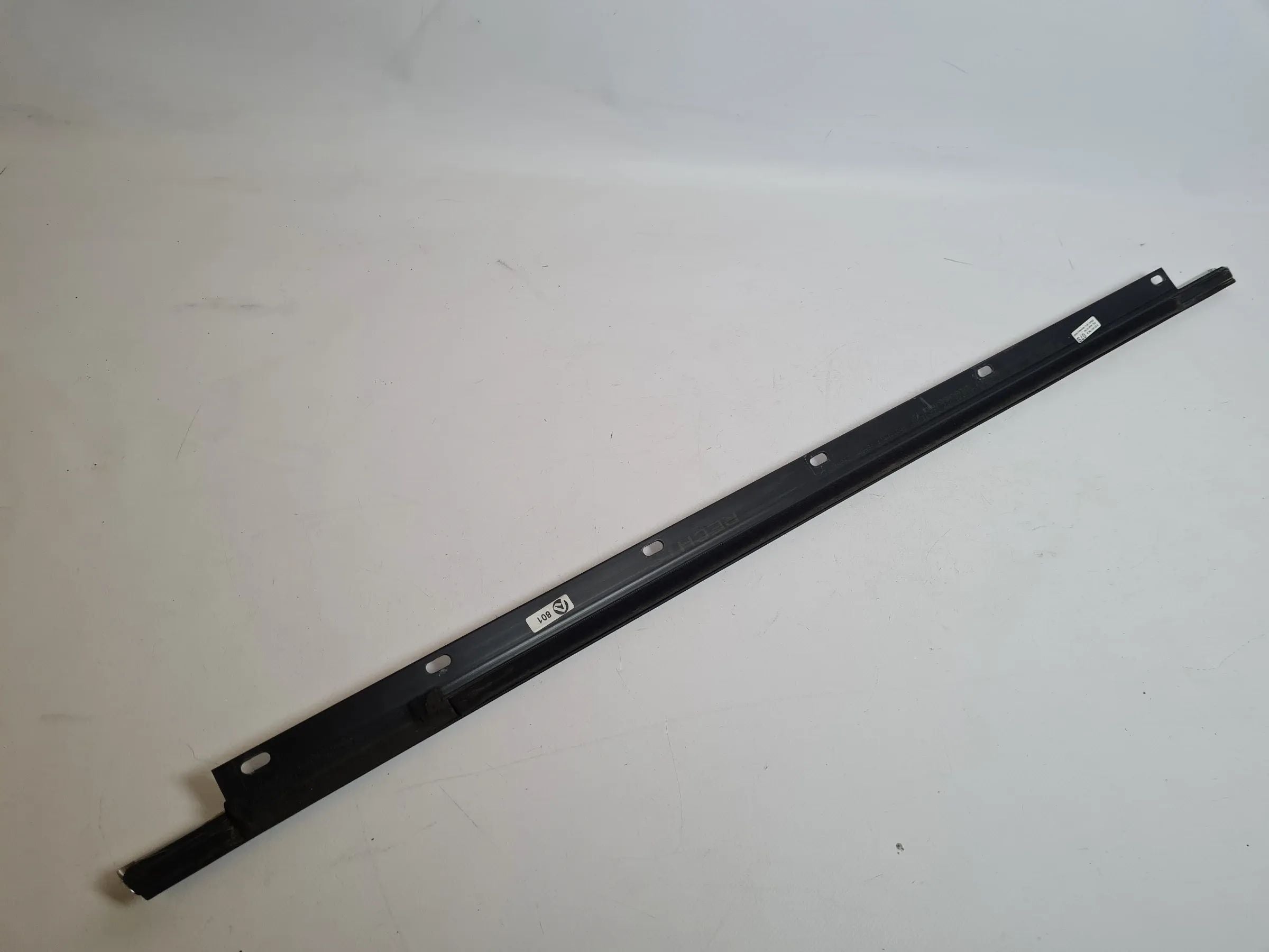 Original Audi A4 (8E/B6/B7) S-Line Dichtung Fensterleiste R./Hinten 8E0853764B