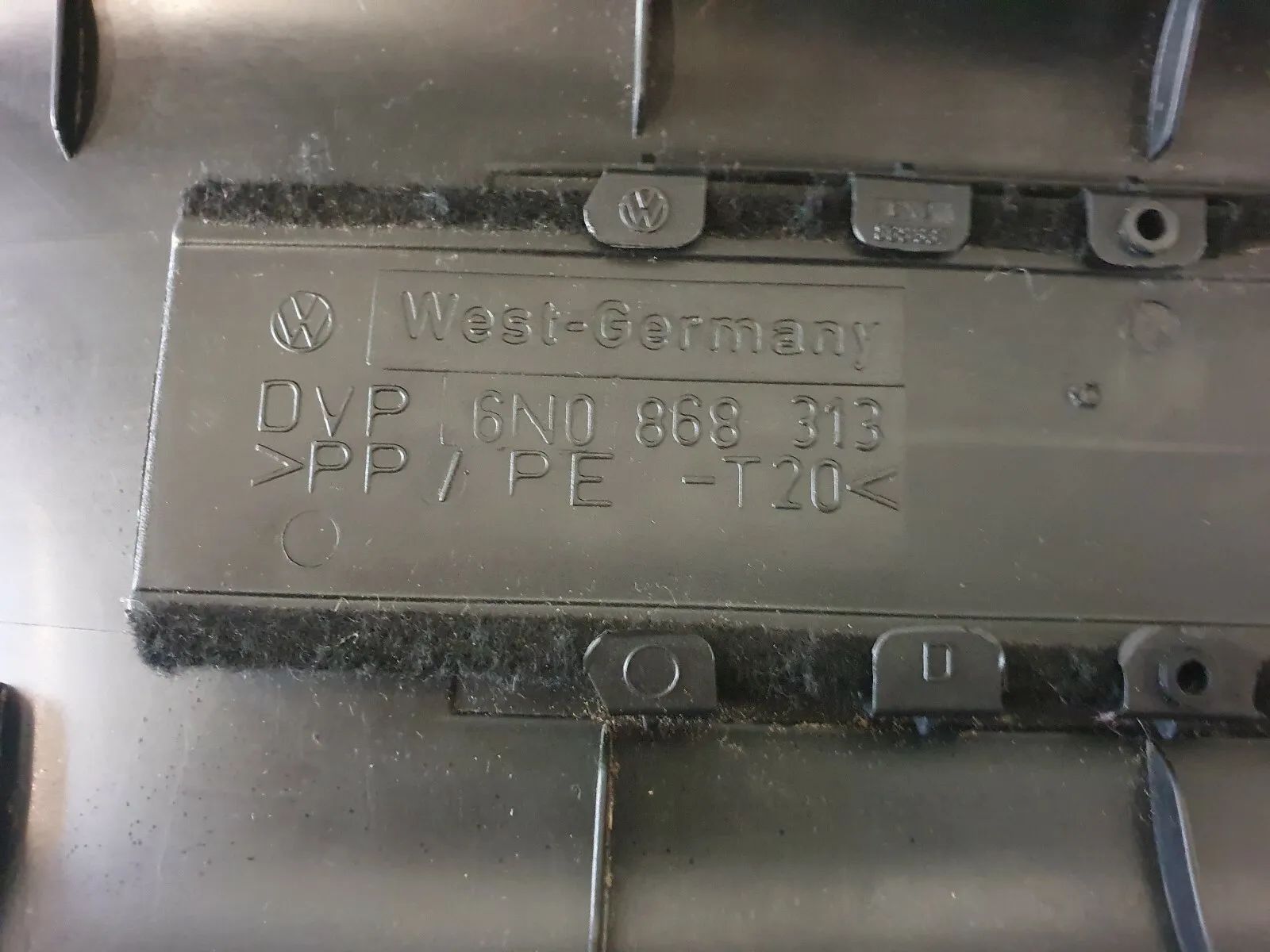 純正 VW ゴルフ3 カブリオ Bピラー 左側 内装パネル 1E0867244A + 6N0868313