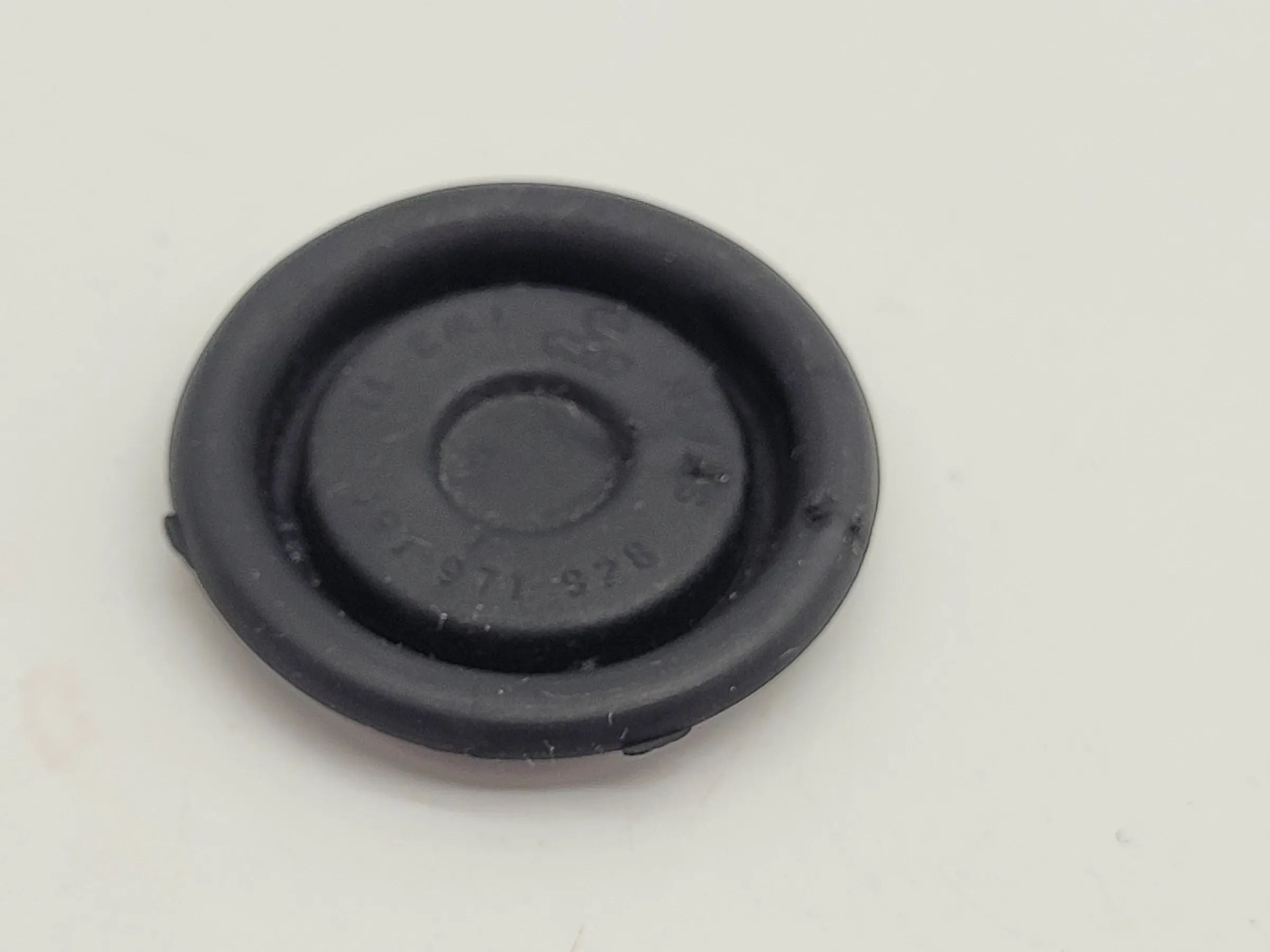 Original Audi A4 (8E/B6/B7) Stopfen Verscluss Deckel Tülle L/R 191971928