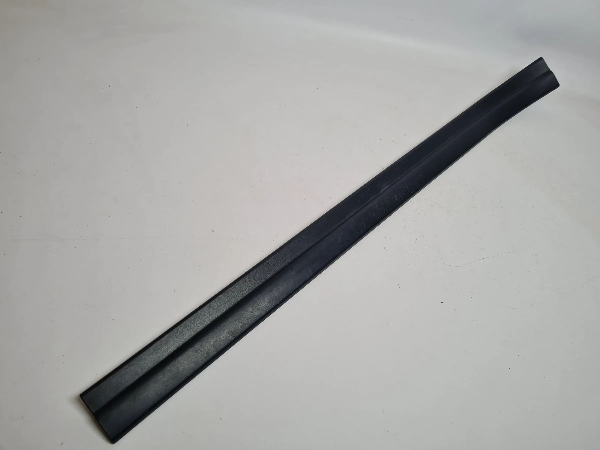 Original BMW X5 (E53) Einstiegsblende Kick Trim Vorne Links 8402107